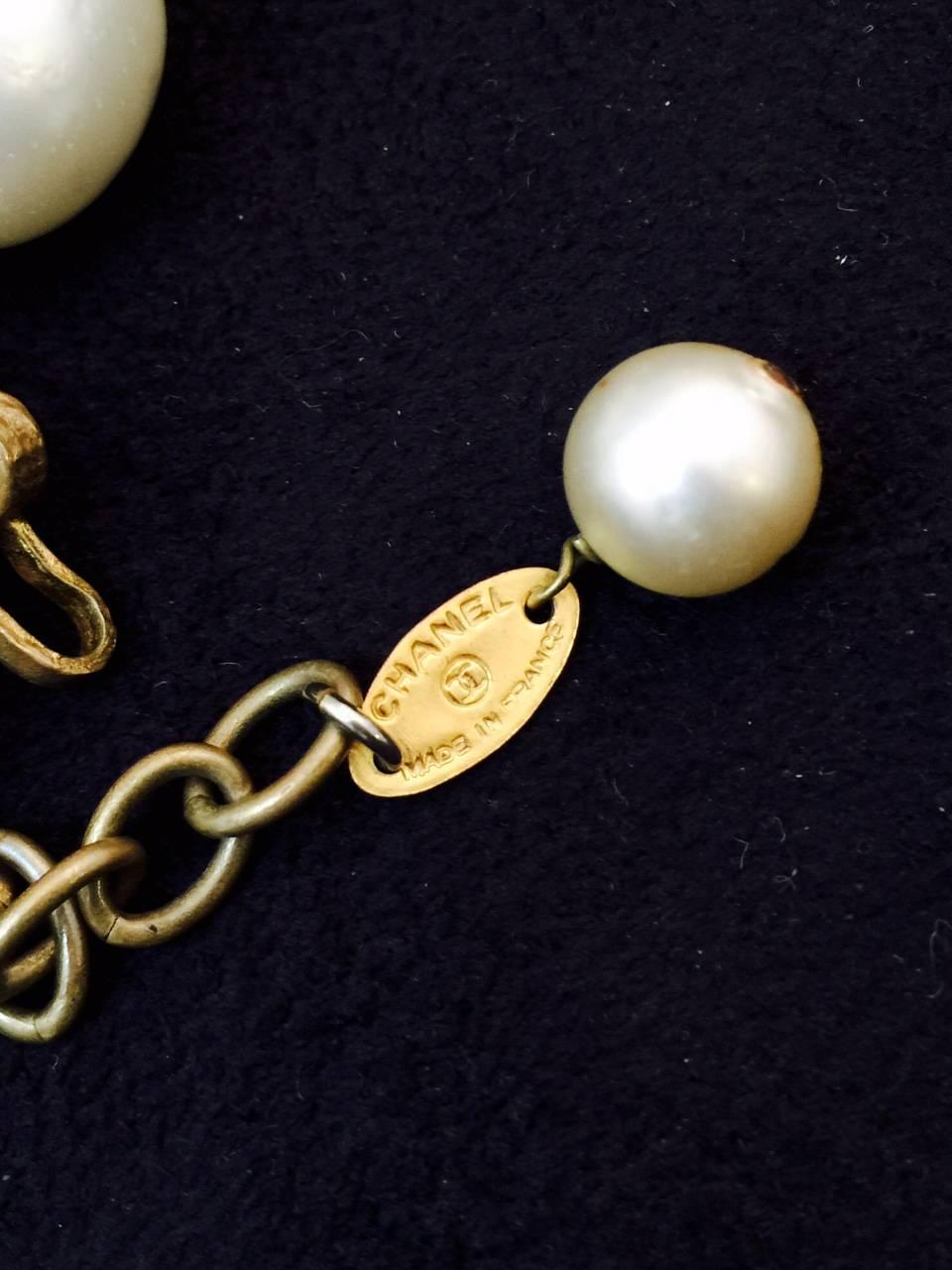 Women's Vintage Chanel Egg Shape Faux Pearl Necklace