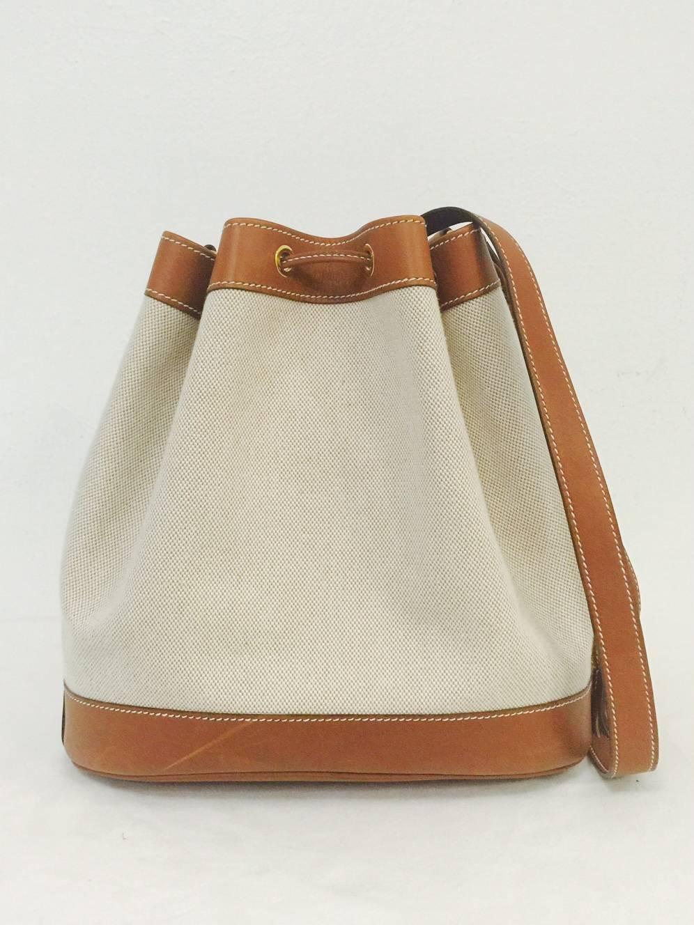 1986 Hermes Toile and Barenia Natural Leather Market Bag GM GHW In Excellent Condition In Palm Beach, FL