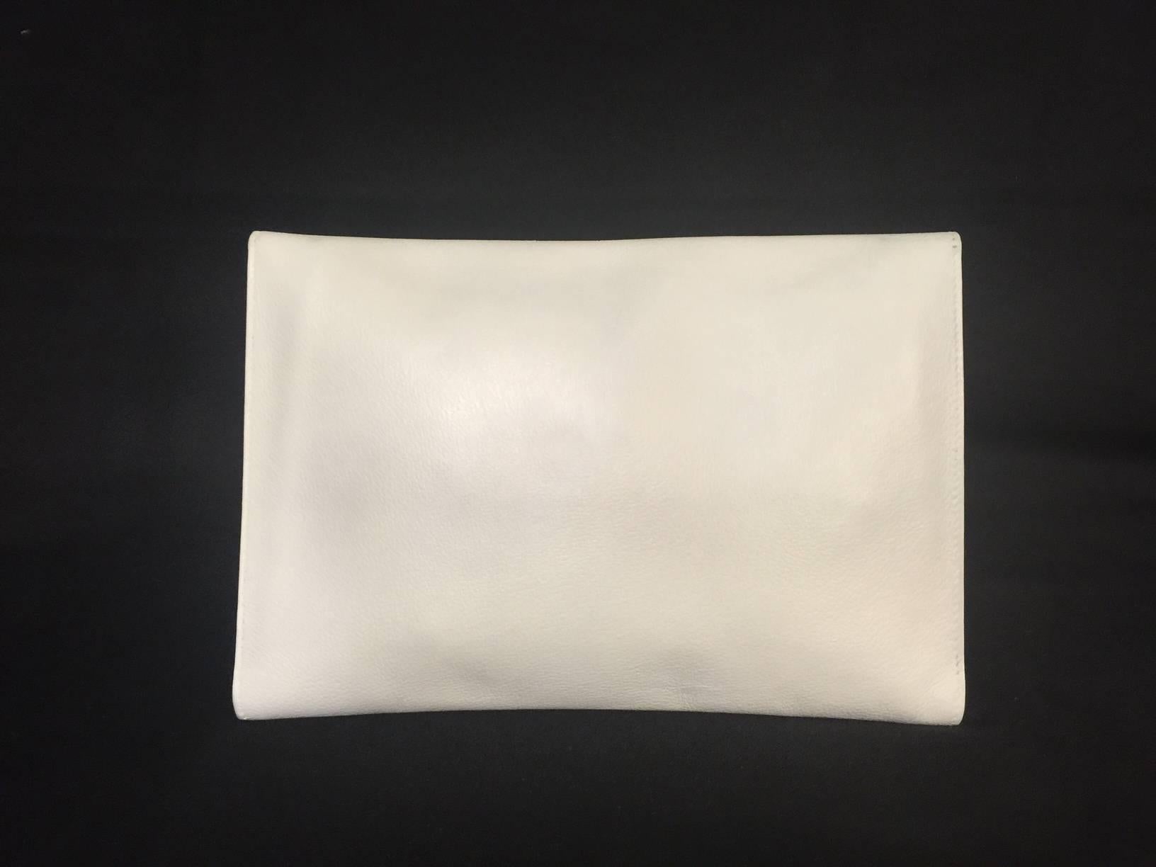 Vintage Hermes White Leather Envelope Clutch GHW In Good Condition In Palm Beach, FL
