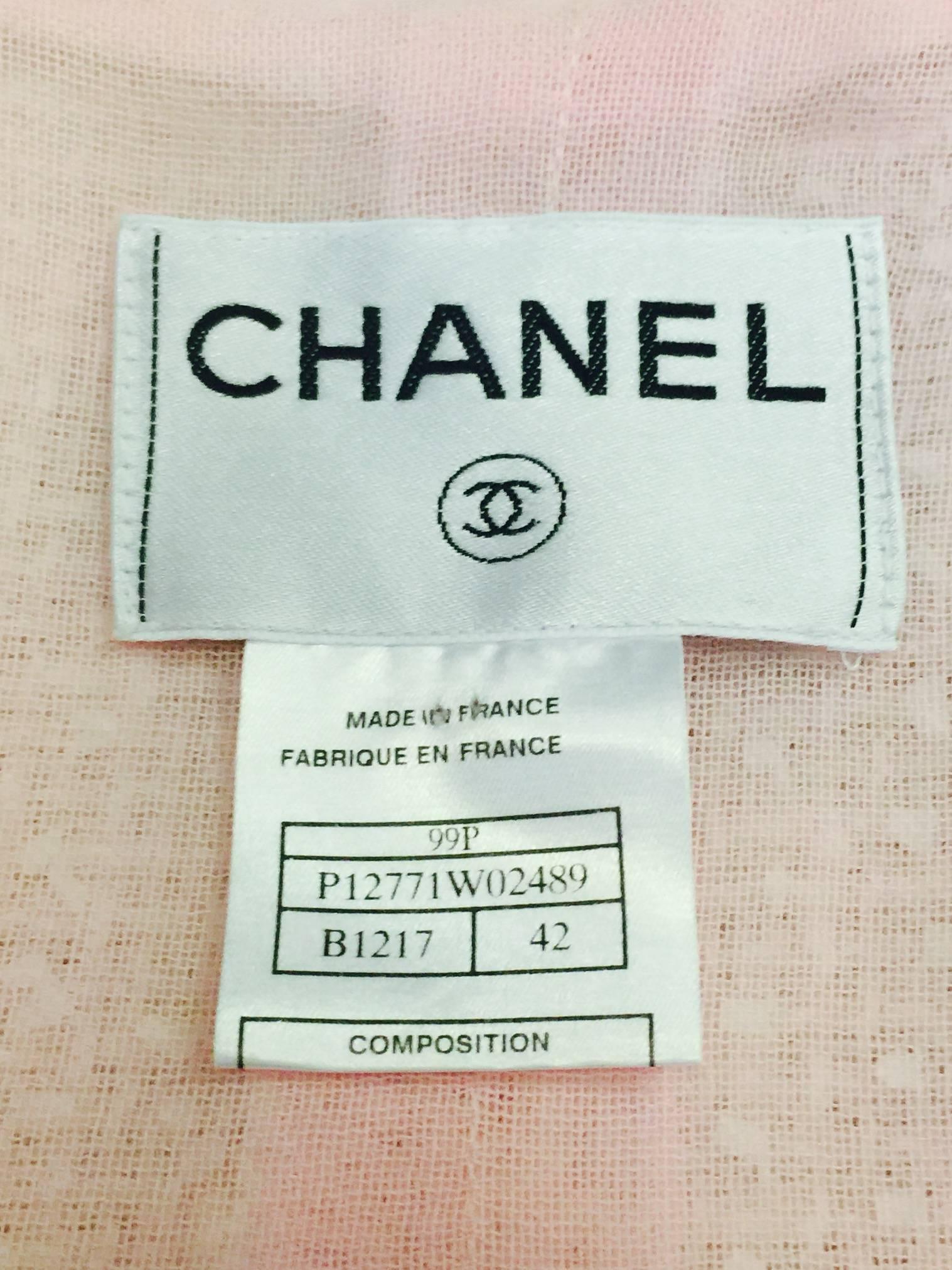 Spring 1999 Chanel Blush Pink Boucle Tweed Skirt Suit/Freshwater Pearl Trim In Excellent Condition In Palm Beach, FL