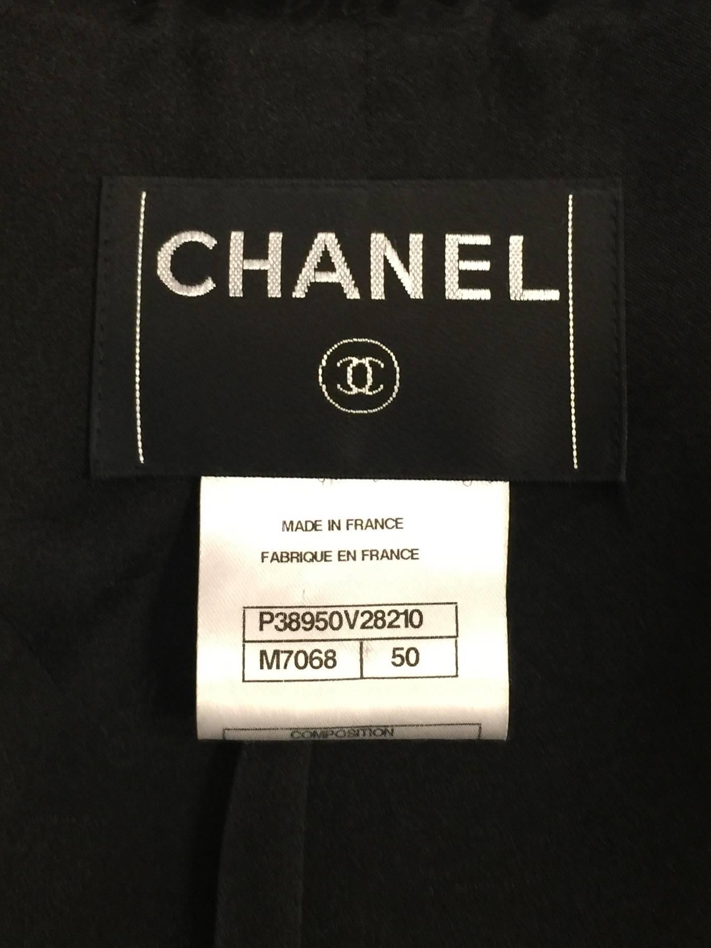 Chanel Black & Grey Herringbone Tweed Coat W. Quilted Leather Trim Size 50 3