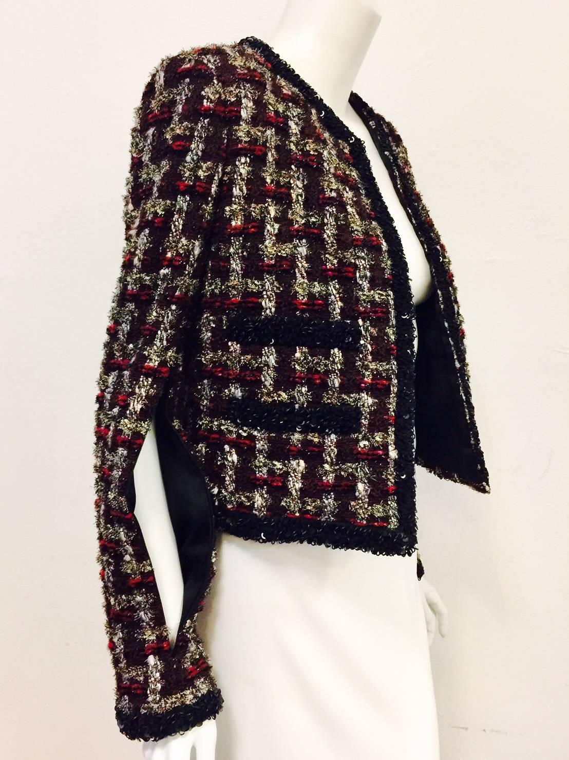 Chanel 2002 Fall Cropped Holiday Tweed Jacket W Matte & Shiny Sequin Trim For Sale 1