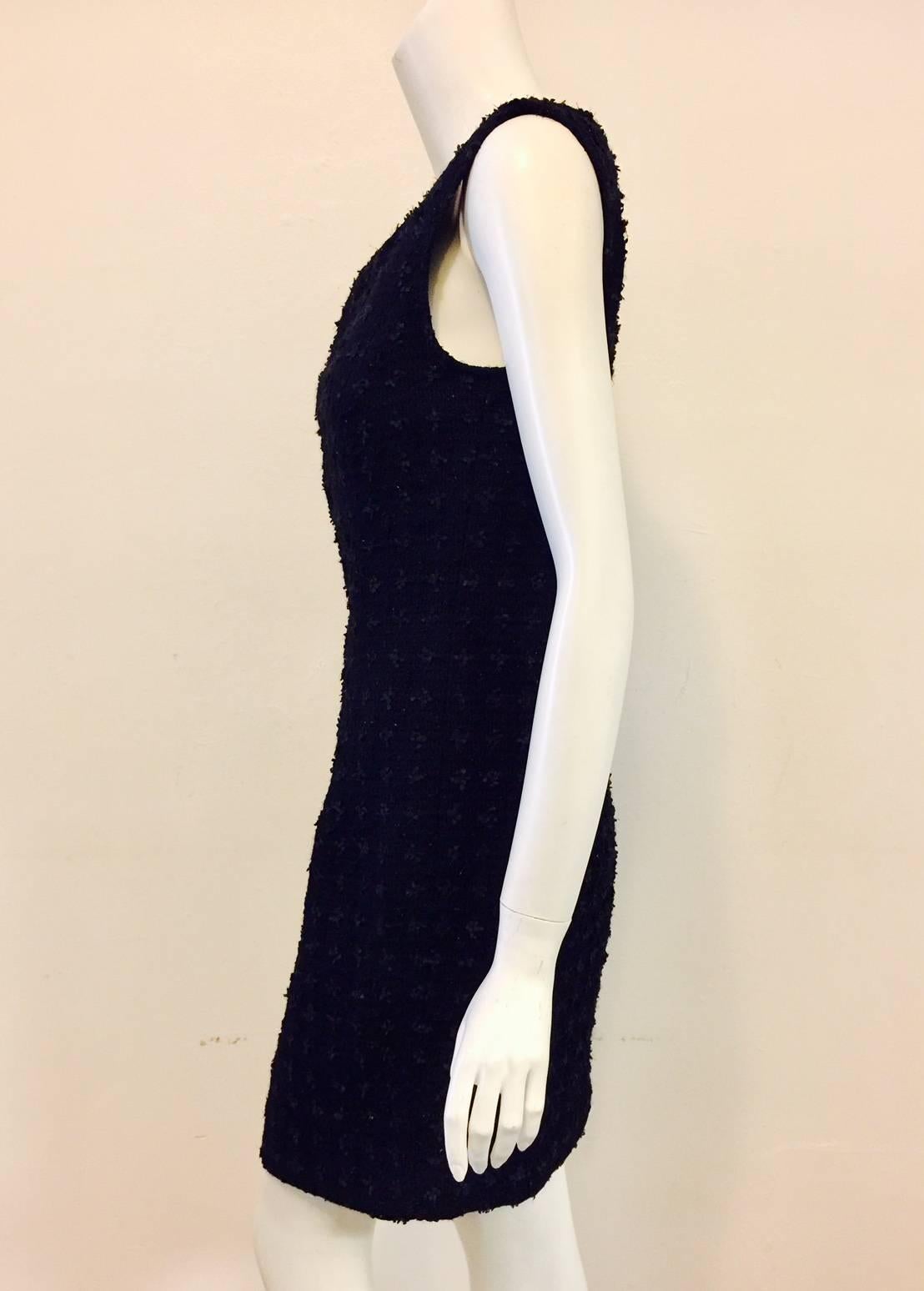Women's Oscar de la Renta Tweed Sleeveless Sheath Dress With Black Metallic Thread For Sale
