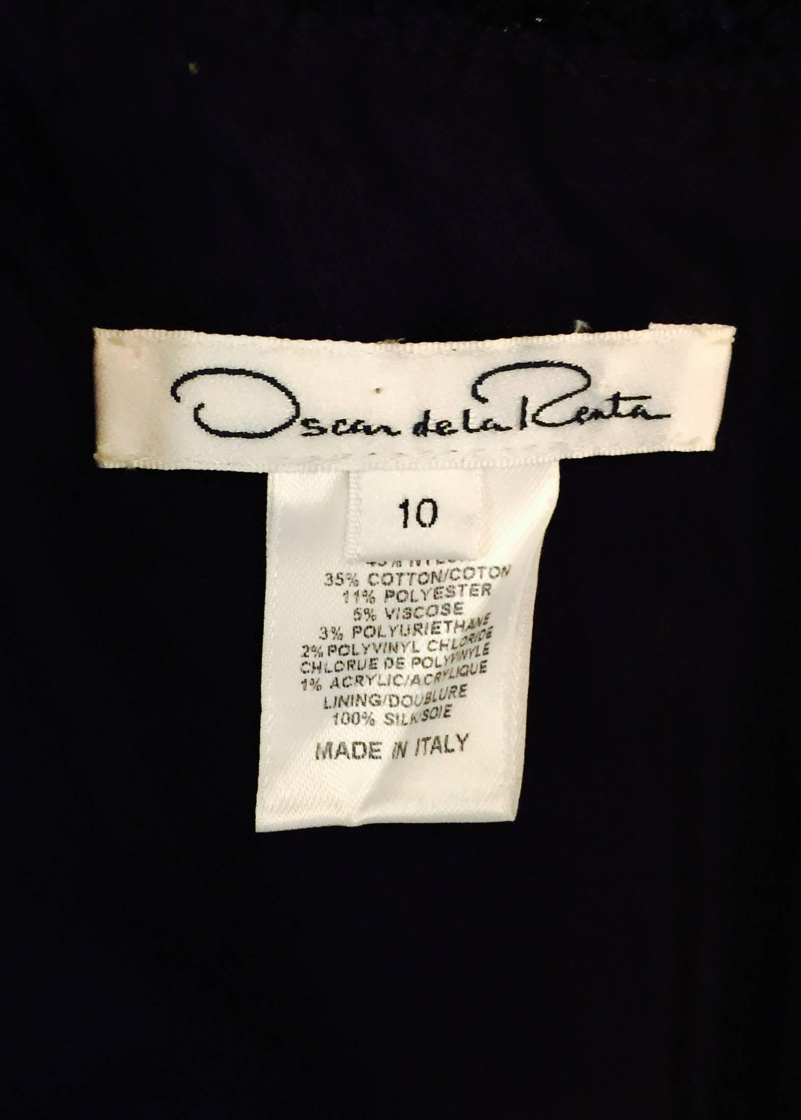 Oscar de la Renta Tweed Sleeveless Sheath Dress With Black Metallic Thread For Sale 1