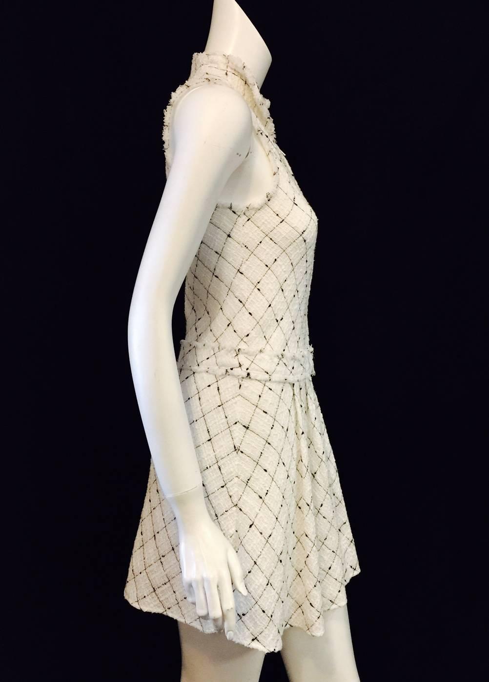 Chanel Spring White Cotton Tweed Sleeveless Dress W Black Diamond Pattern  In Excellent Condition In Palm Beach, FL