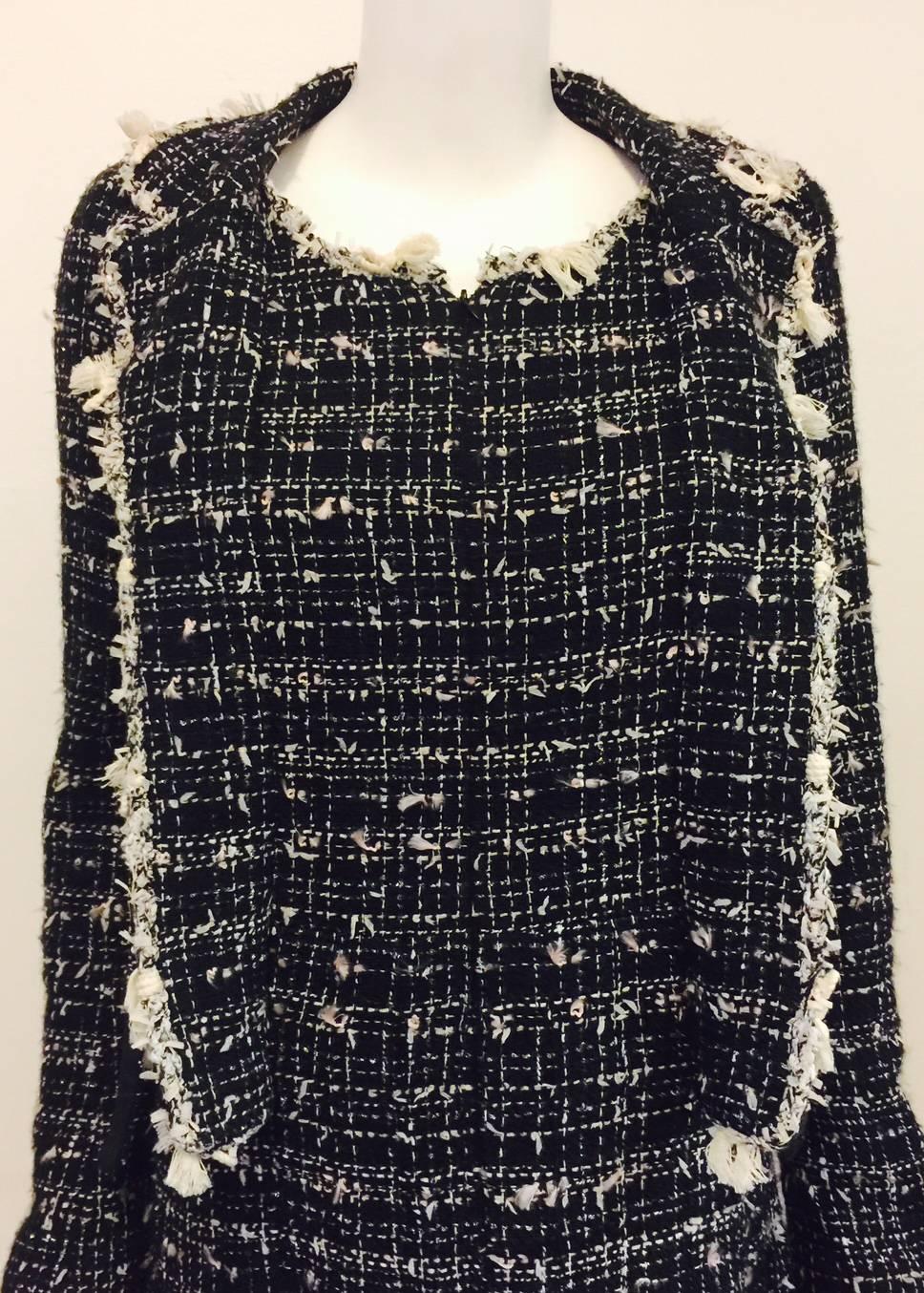 Women's Chanel 2005 Cruise Black & White Tweed Belted Long Sleeve Dress w  Trim