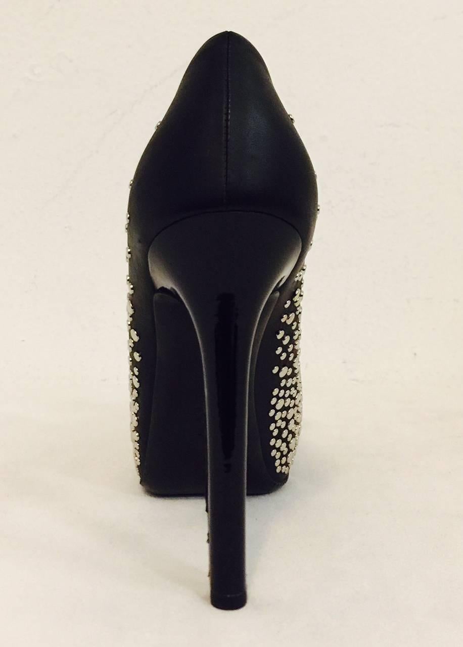Salvatore Ferragamo Studded Black High Pumps w Covered Platforms & Bows In Excellent Condition In Palm Beach, FL