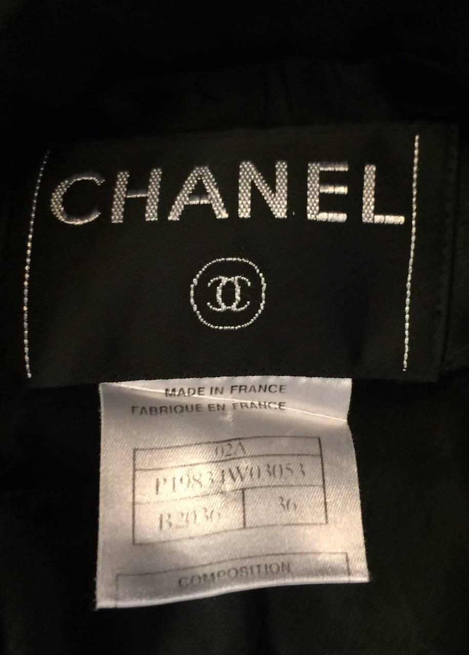 Chanel Black Wook Fitted Jacket With Removable White Silk Collar and Cuffs 36 For Sale 1