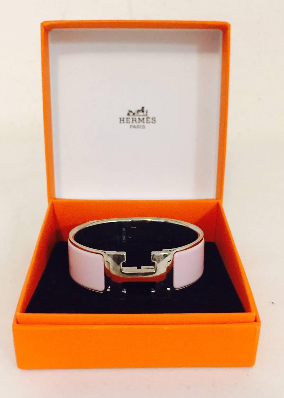 Hermes Enamel Palladium Pink Clic Clac H Bracelet PM In Excellent Condition In Palm Beach, FL