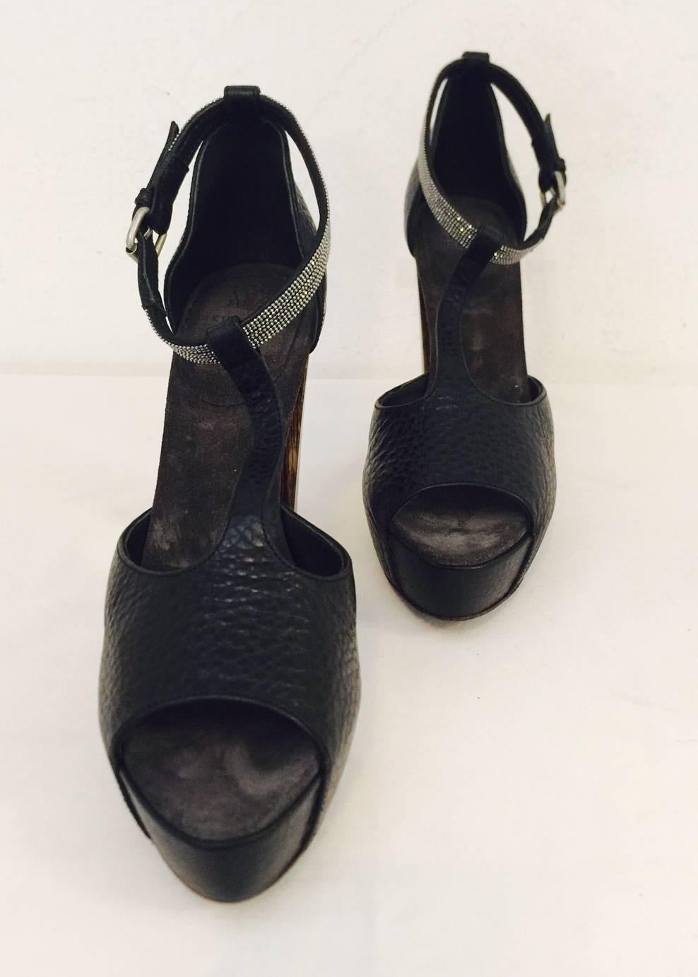 Bellisima Brunello Cucinelli Black Leather High Heel Sandals with Ankle Strap In Excellent Condition For Sale In Palm Beach, FL
