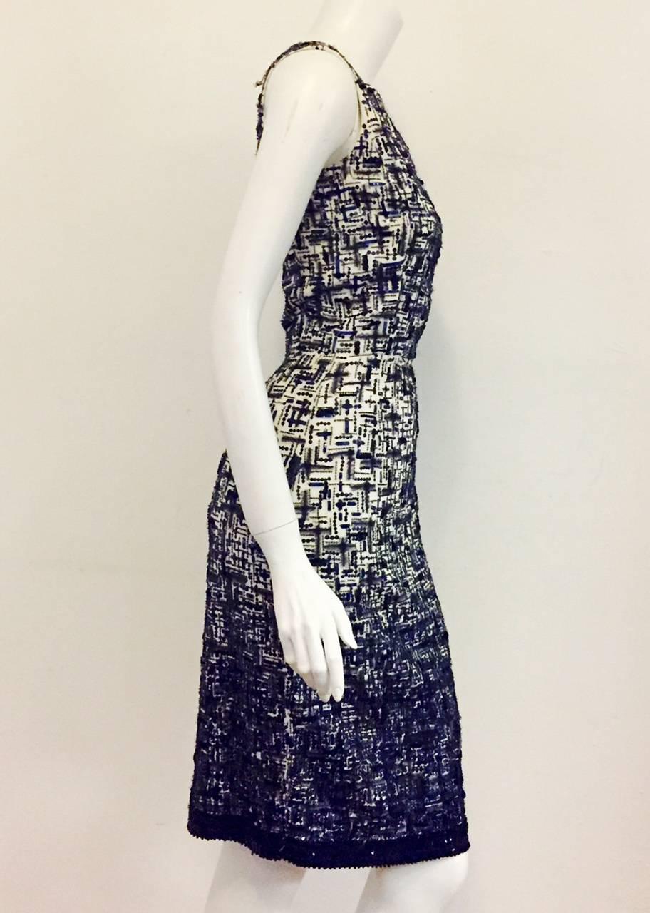 Oscar de la Renta Outstanding Ivory & Blue Beaded Sleeveless Cocktail Dress In Excellent Condition For Sale In Palm Beach, FL