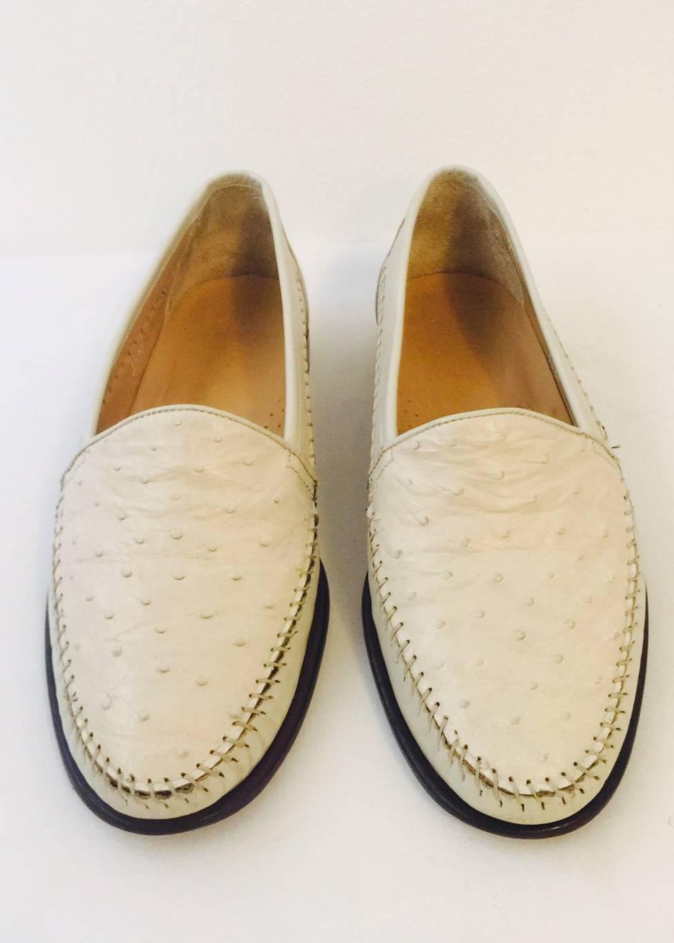 A great colour for these ostrich loafers made in Italy.  Great condition, and a real wardrobe pleaser, for those summer outings.  Original leather sole.