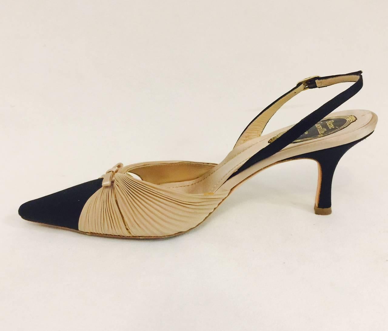 Romantic Rene Coavilla Beige & Black Sling Back Shoes  In Excellent Condition For Sale In Palm Beach, FL