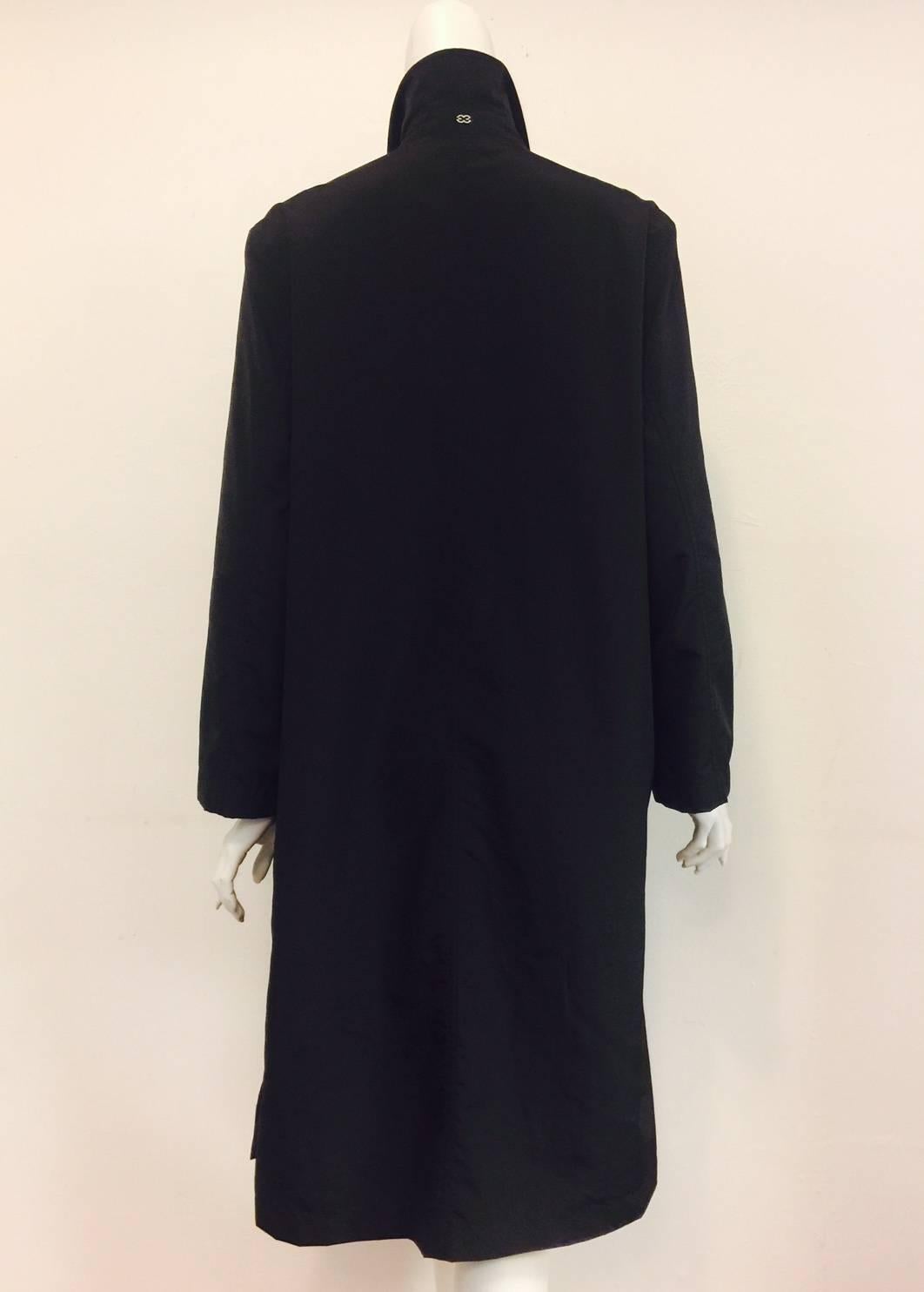 Excellent Escada Black Raincoat in Lightweight Nylon In Excellent Condition For Sale In Palm Beach, FL