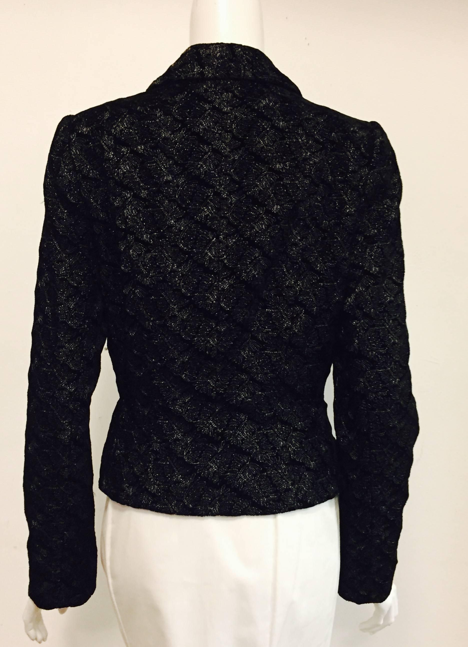 Quintessential Carmen Marc Valvo Black Velvet Jacket w/ Abstract Pattern In Excellent Condition For Sale In Palm Beach, FL