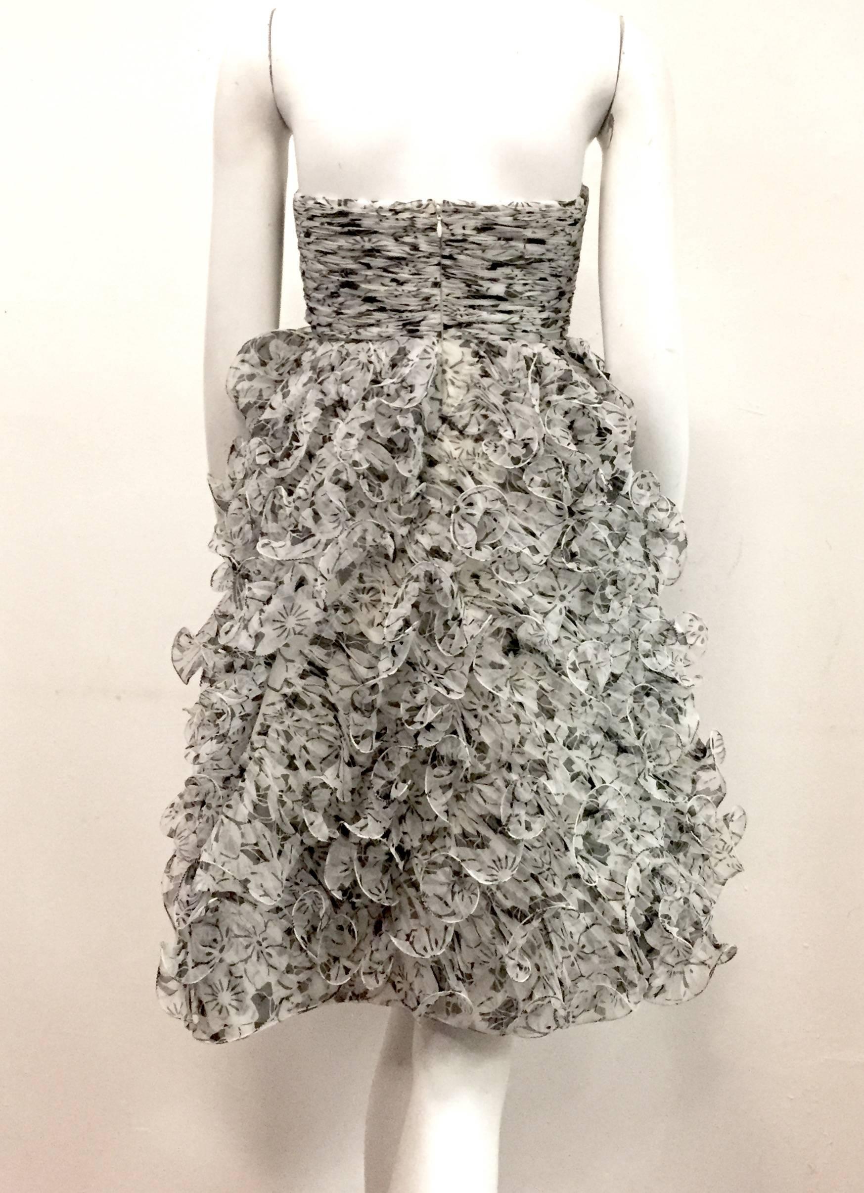 Gray Outstanding Oscar de la Renta Black/wh  Pleated Strapless Bodice w Ruffled Skirt
