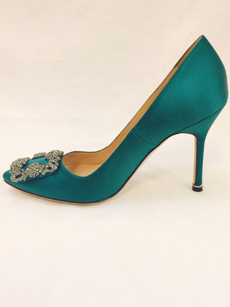 Magnificent Manolo Blahnik Hangisi Emerald Green Satin Heels For Sale ...