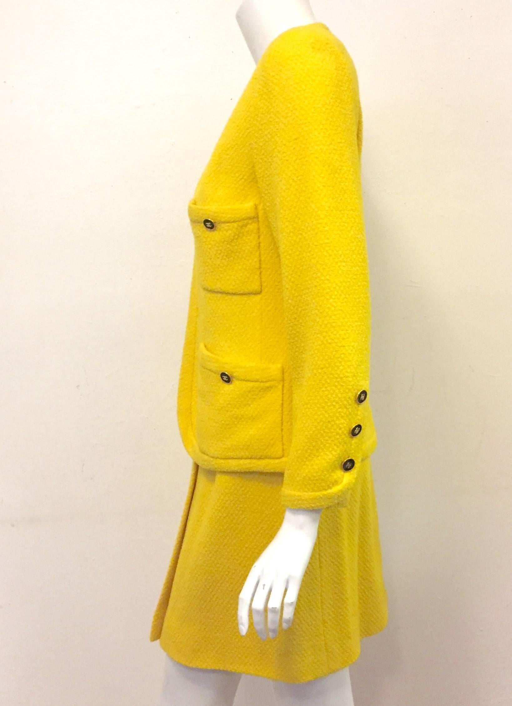 Charming Chanel Sunshine Yellow Open Jacket & Wrap Skirt w/ Gold Tone Buttons  In Excellent Condition In Palm Beach, FL