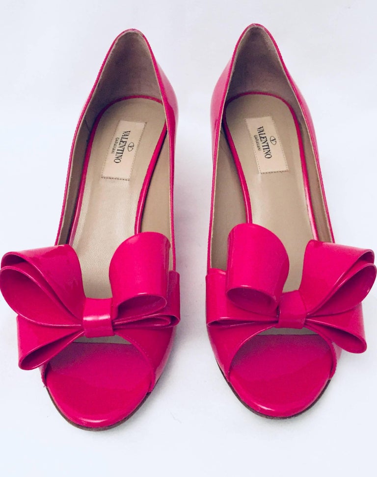 Valentino Fuchsia Patent Leather Peep Toe Low Pumps With Bows at 1stDibs