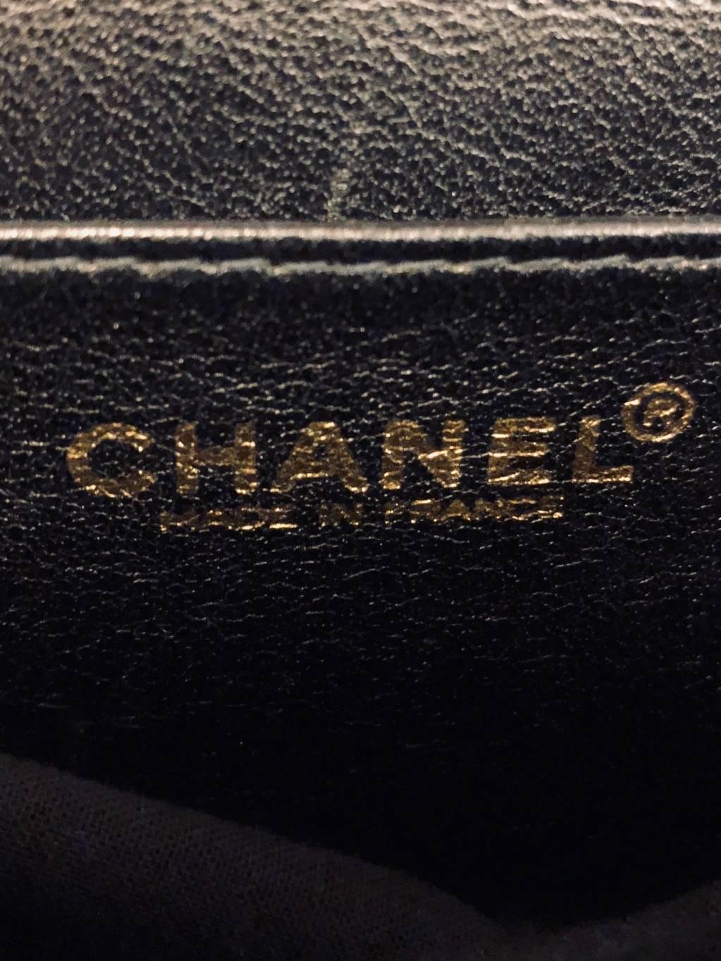 Chanel Black Patent Diamond Quilted Clutch Bag With Gold Tone Hardware, 1990s  5