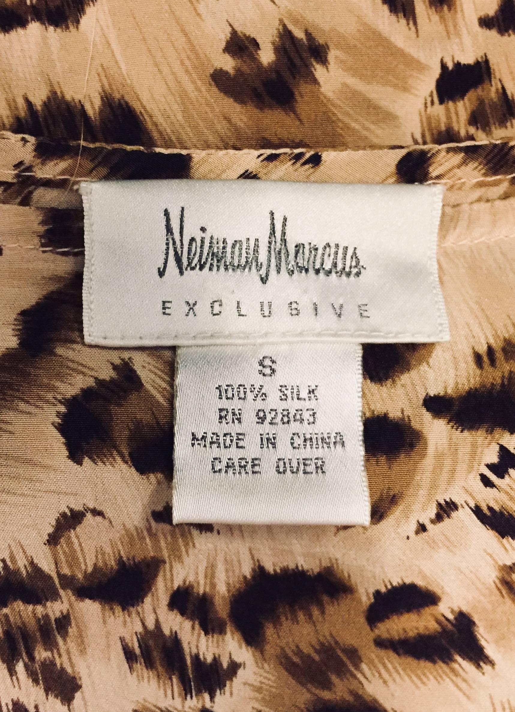 Neiman Marcus Silk Leopard Print Bateau Neckline Shift Kaftan In Excellent Condition For Sale In Palm Beach, FL