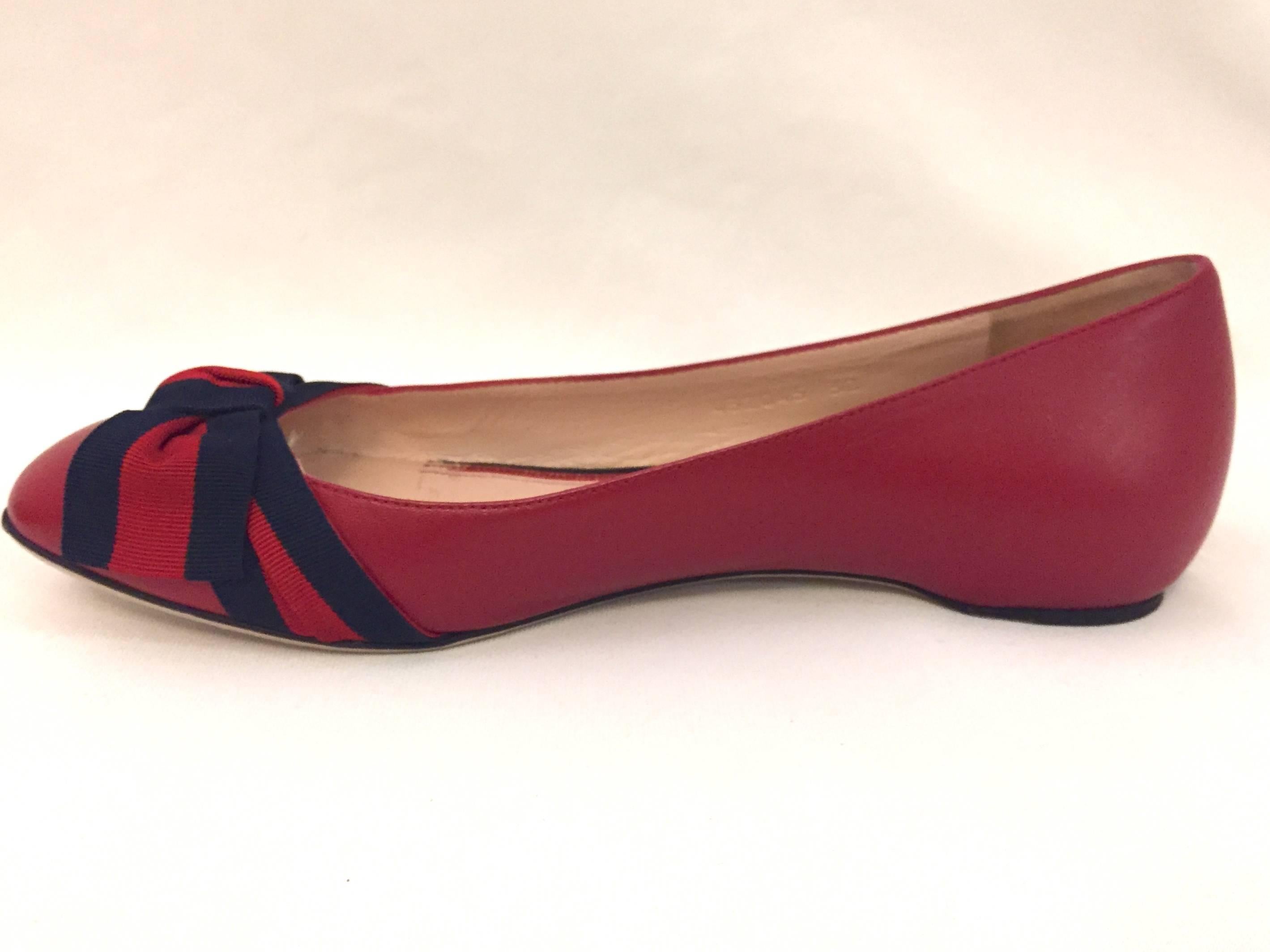 Brown Gucci Red Leather Ballet Flats With Grosgrain Web Bows and Gold Tone Star Studs