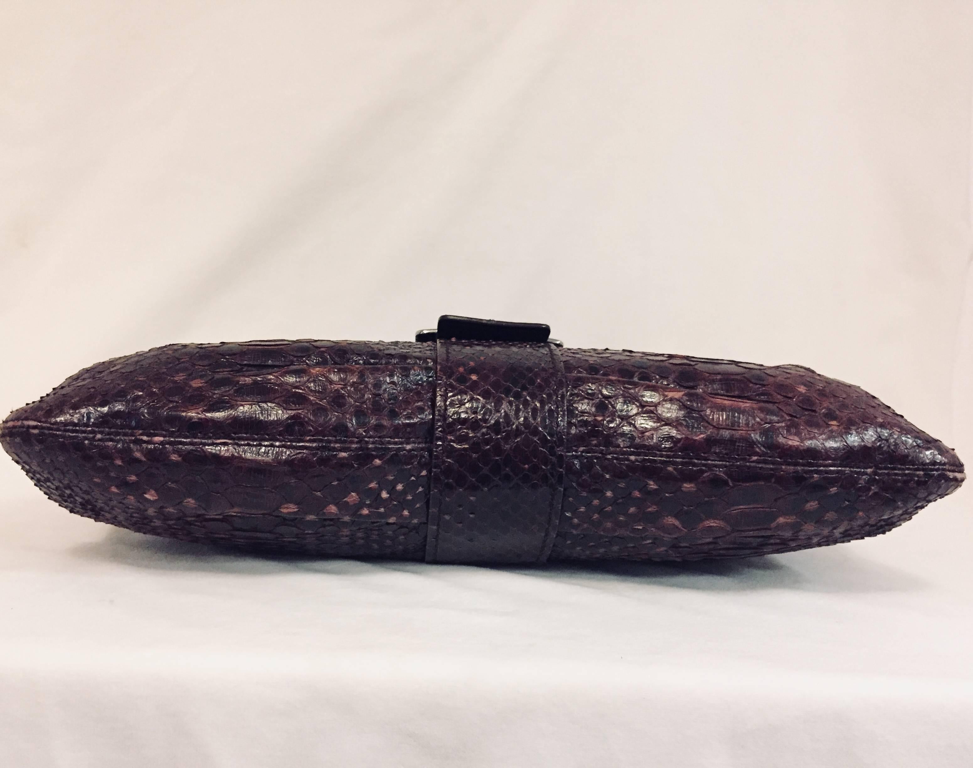 Recognizable Roger Vivier Metro Medium Burgundy Python Handbag  In Good Condition For Sale In Palm Beach, FL