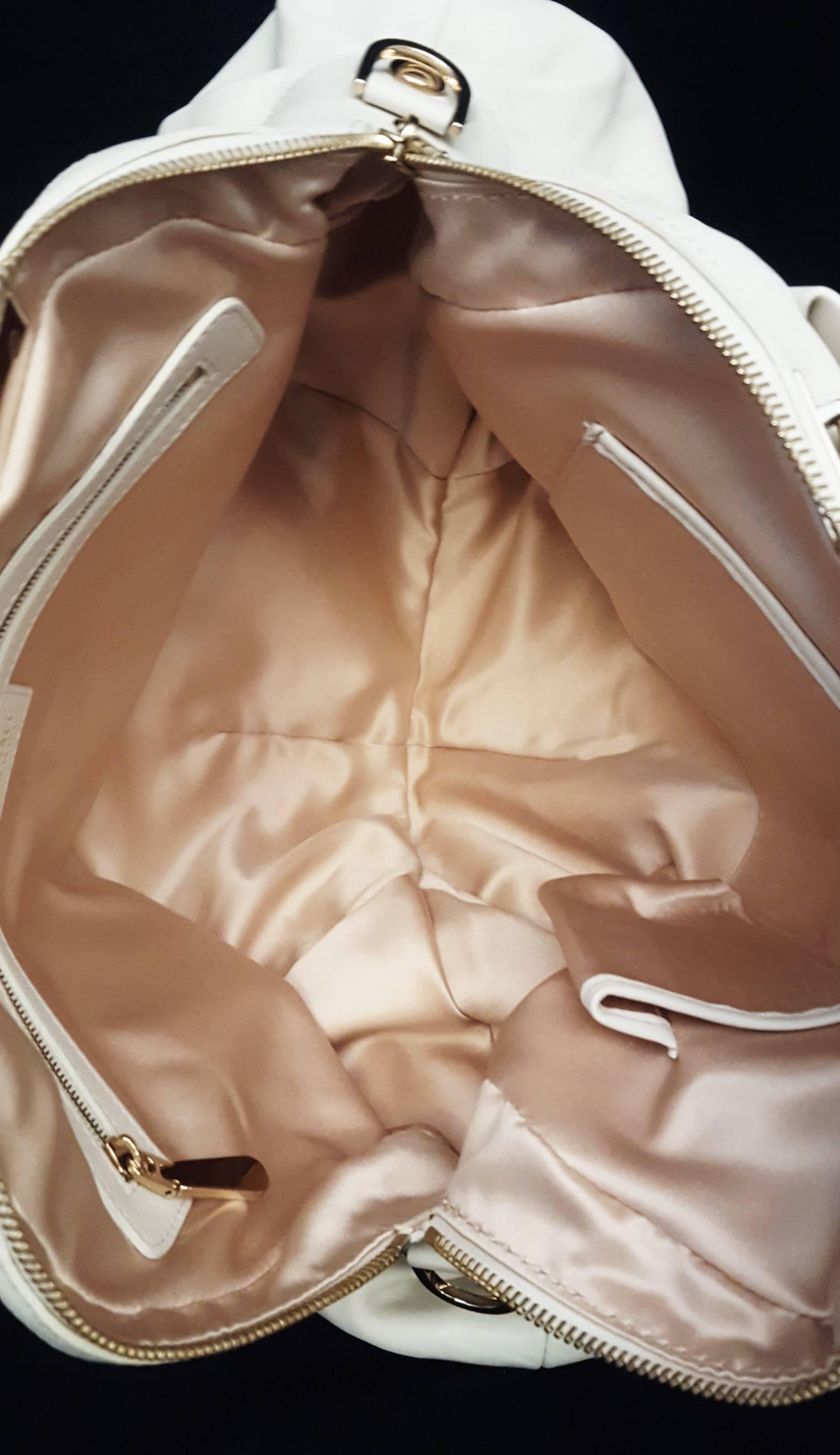 Versace Ivory Leather Venita Bow Satchel From the 2009 Spring Collection In Excellent Condition For Sale In Palm Beach, FL