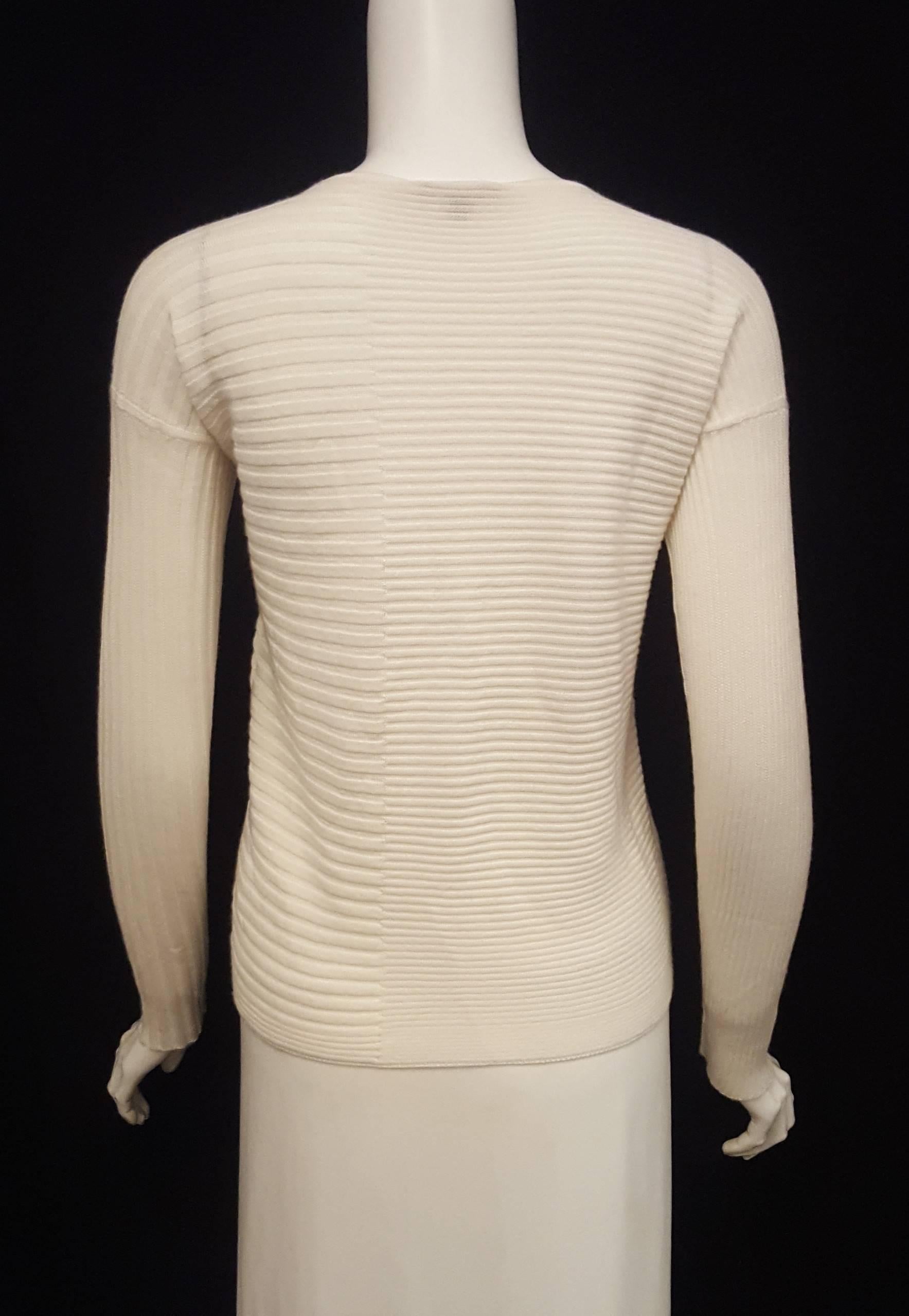 Beige Loro Piana Ivory Cashmere and Silk Long Sleeve Pullover Sweater For Sale