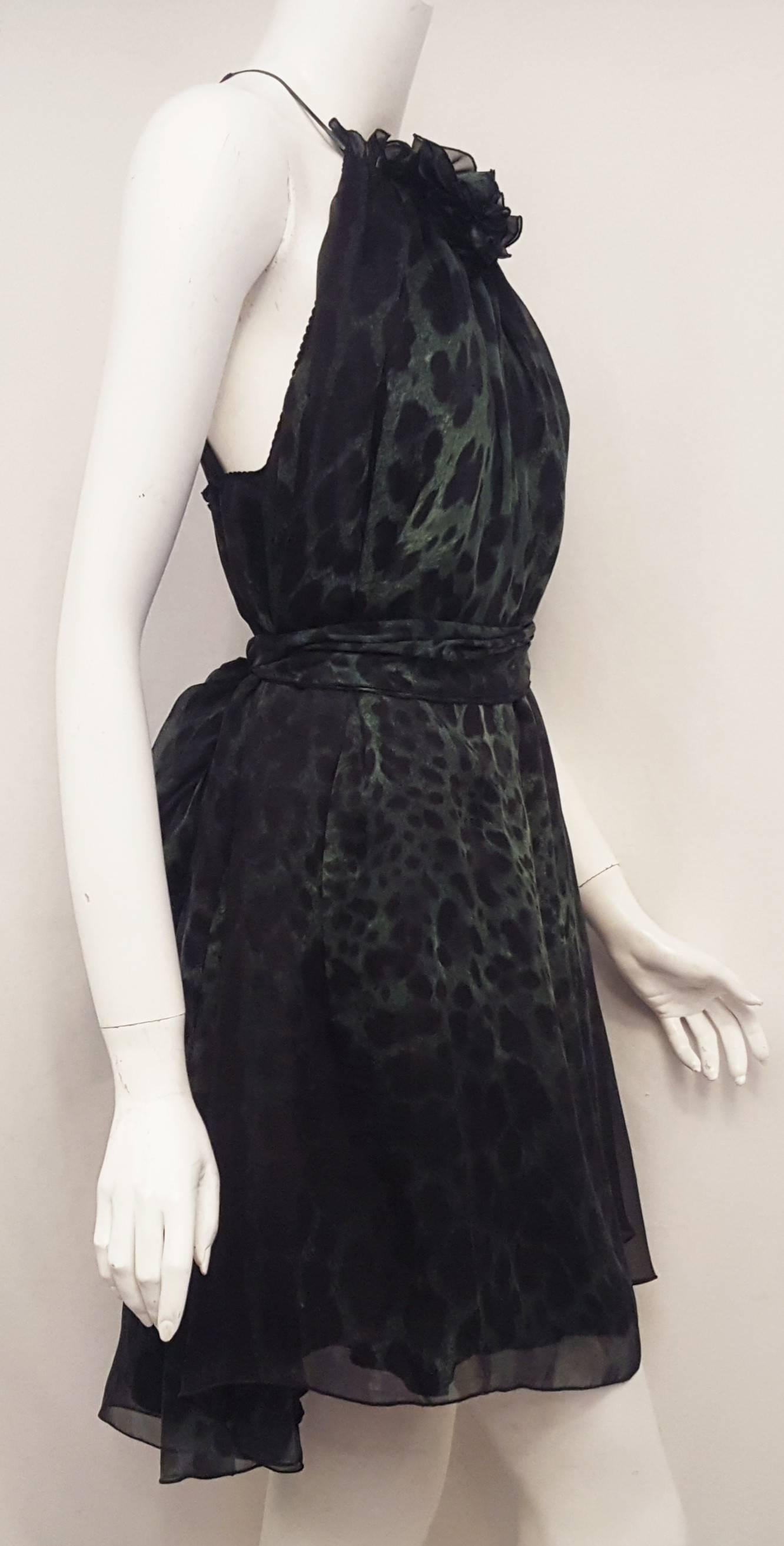 Dolce & Gabbana Green & Black Silk Leopard Print w/ Flower Ornament Dress 44 EU In Excellent Condition For Sale In Palm Beach, FL