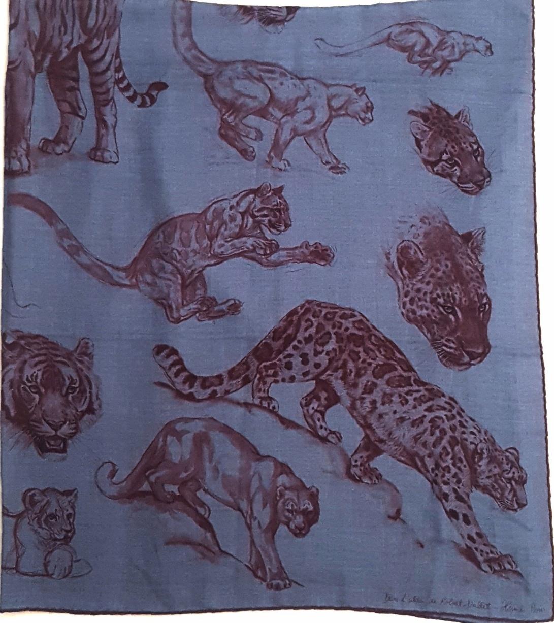 Hermès scarf Dans L'atelier de Robert Dallet is a vivid description of a sketchbook page from the world’s most fearsome figure drawing class, is filled with pencil studies of big cats, such as, leopards and tigers and cougars. Made of 70% cashmere