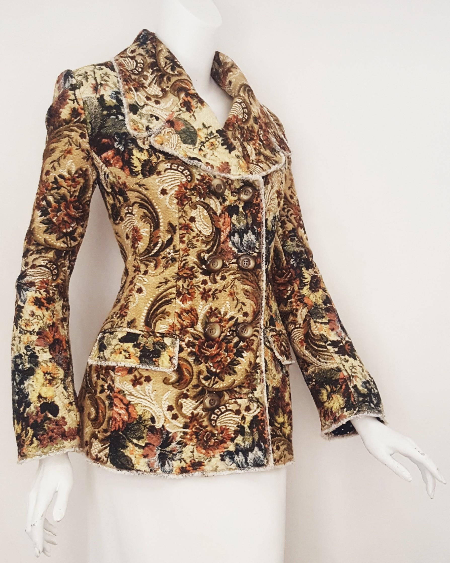 Dolce & Gabbana baroque tapestry floral print jacket in bright autumn colors creates an outstanding New England Fall landscape.  This double breasted jacket with round notch collar has frayed borders all around.   For closure, eight Dolce & Gabbana