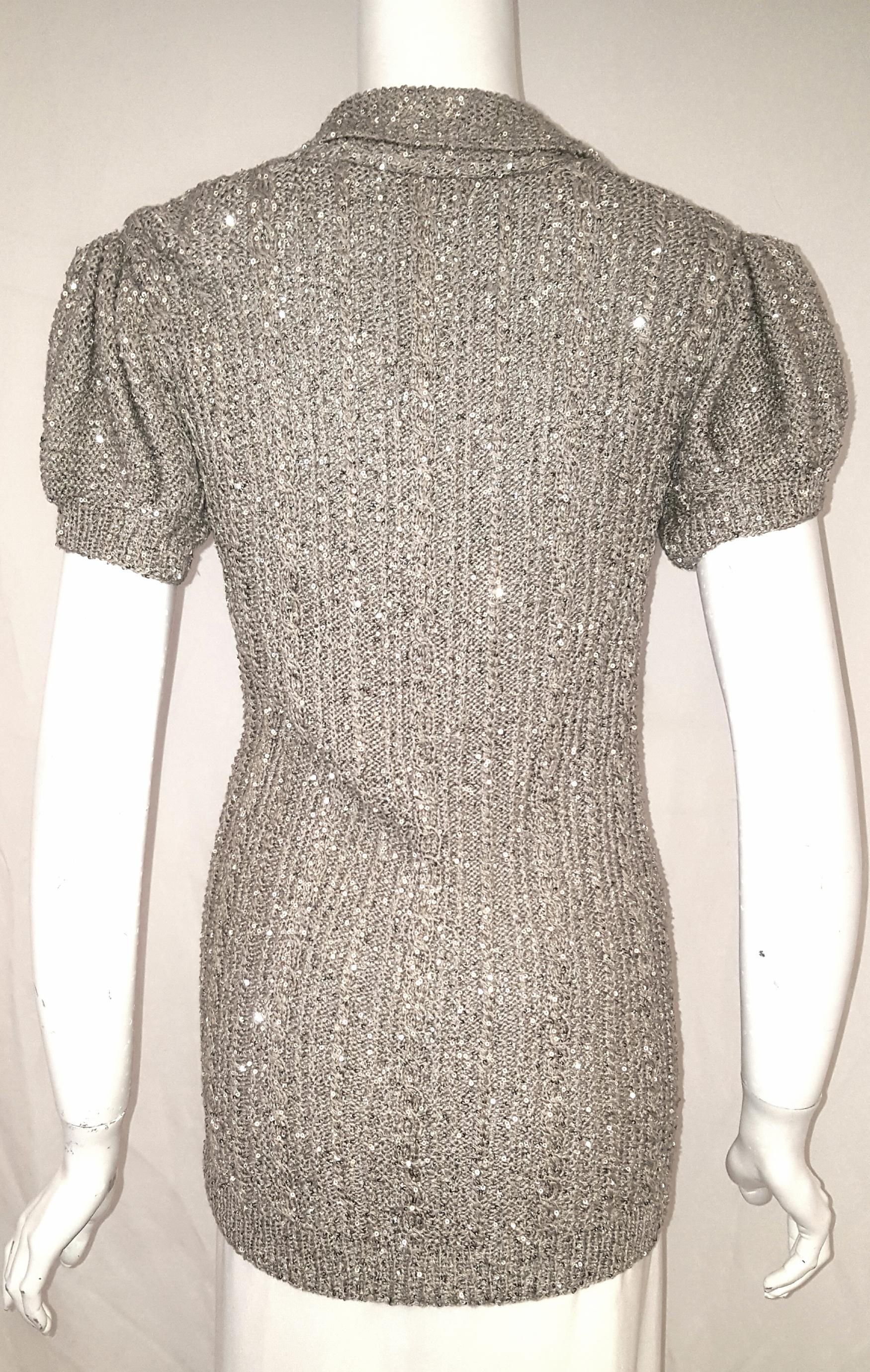 Oscar de la Renta Pewter Tone Short Sleeve Sequined Sweater Size Small  In Excellent Condition In Palm Beach, FL