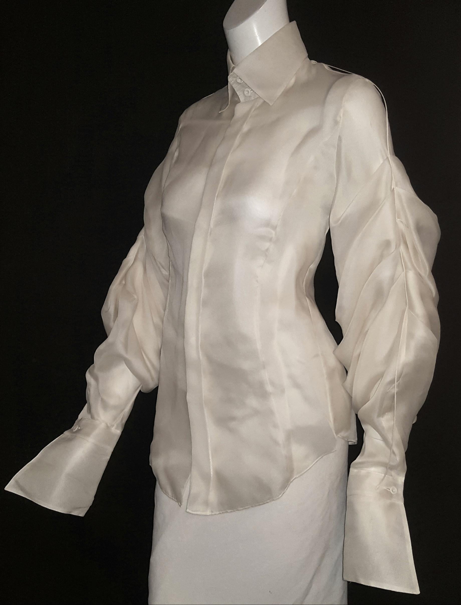 Gianfranco Ferre Silk Organza Ivory Gathered Long Sleeve Top In Excellent Condition In Palm Beach, FL