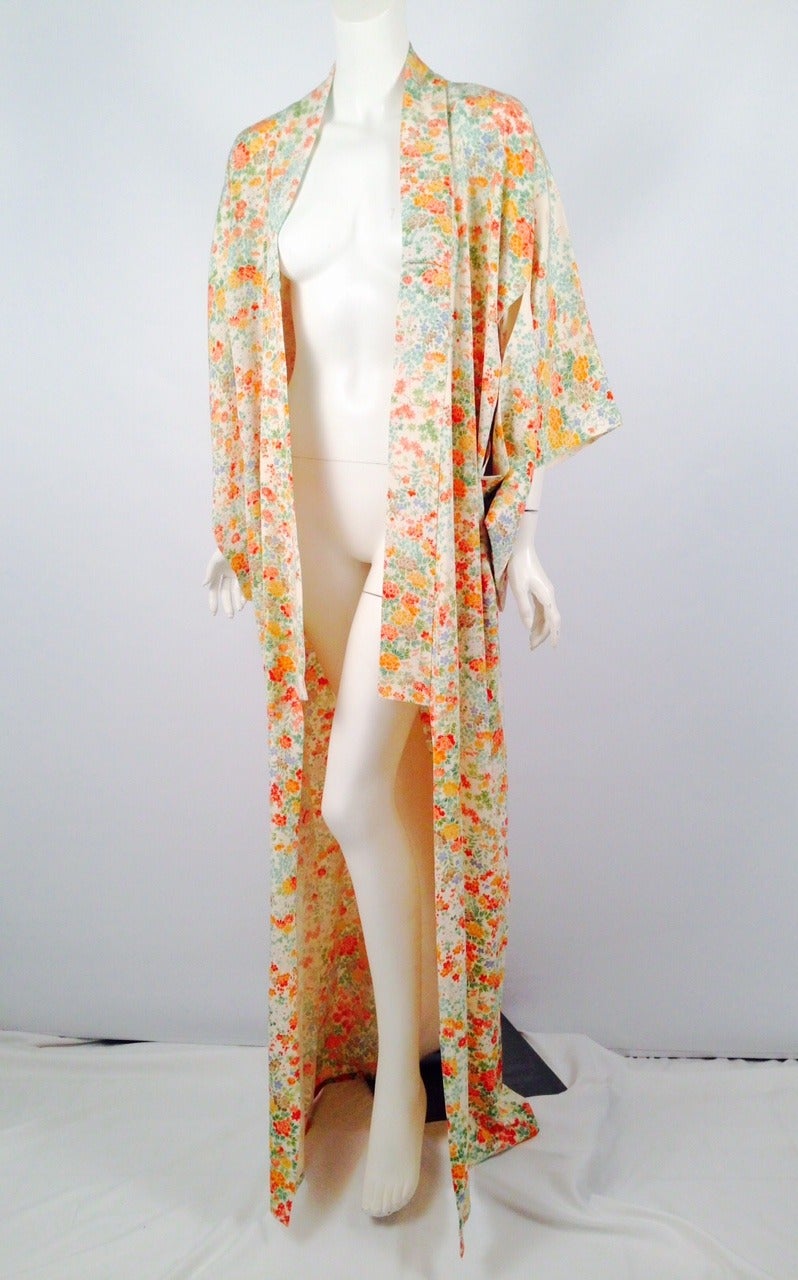 Vintage Silk Blend Kimono In New Condition For Sale In Palm Beach, FL