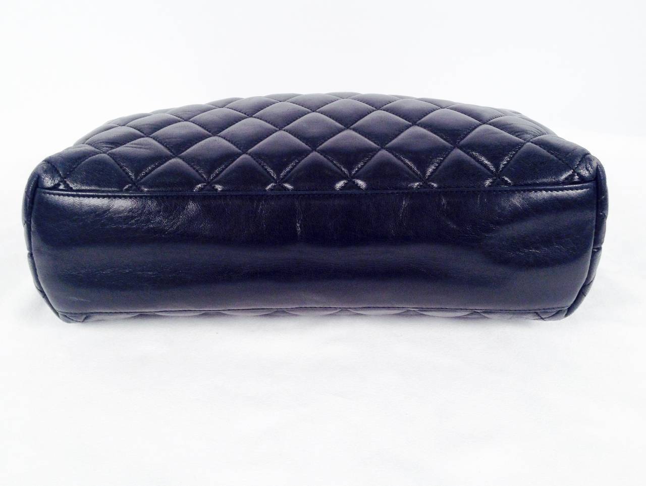 Vintage Chanel Black Quilted Lambskin Shoulder Bag For Sale 1