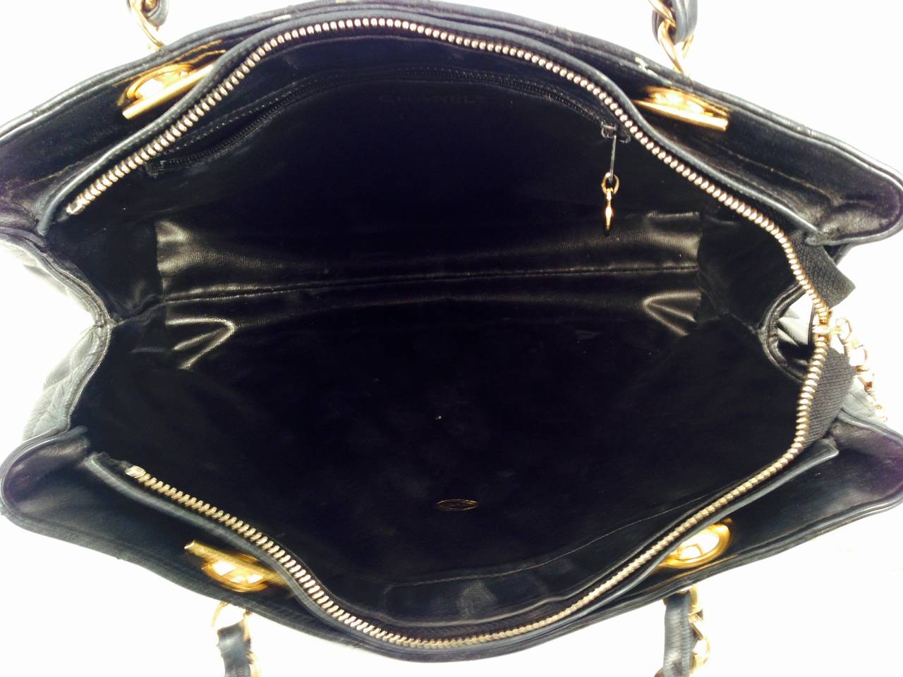 Vintage Chanel Black Quilted Lambskin Shoulder Bag For Sale 2