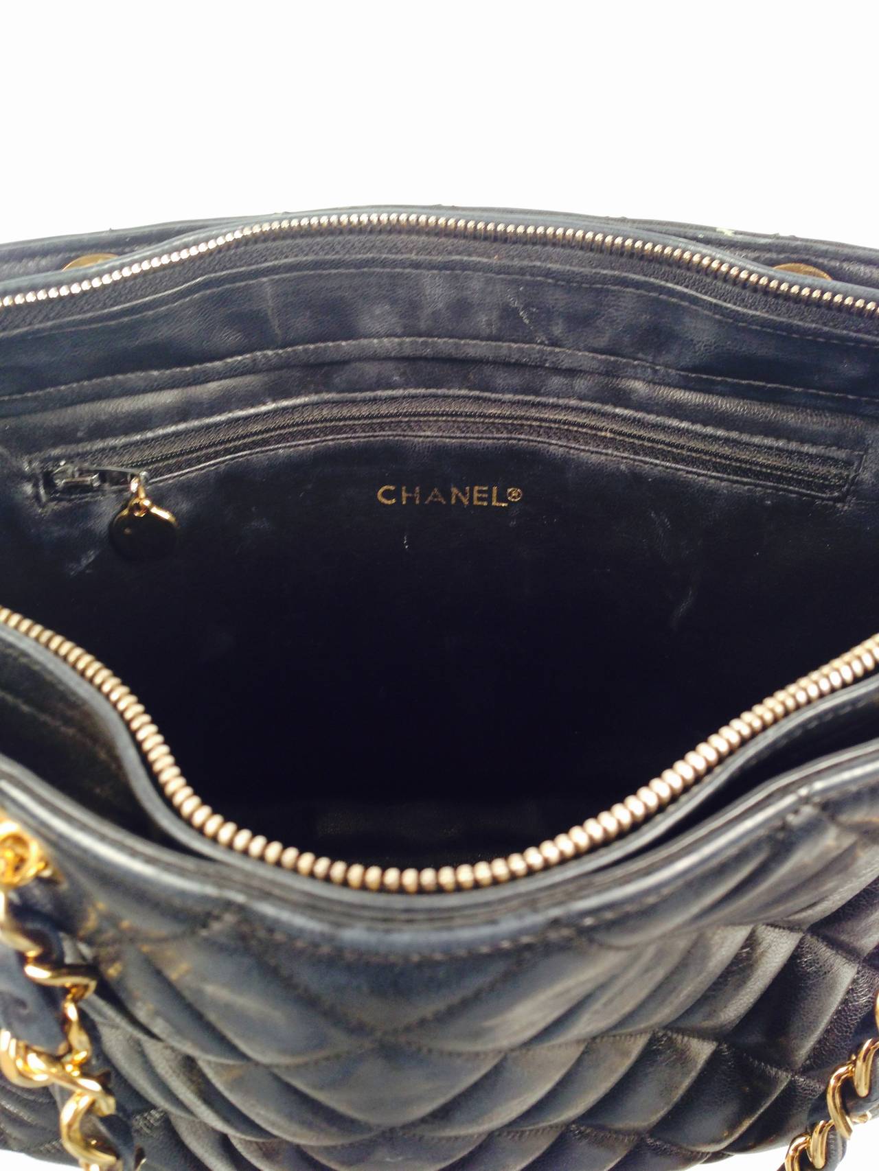 Vintage Chanel Black Quilted Lambskin Shoulder Bag For Sale 3