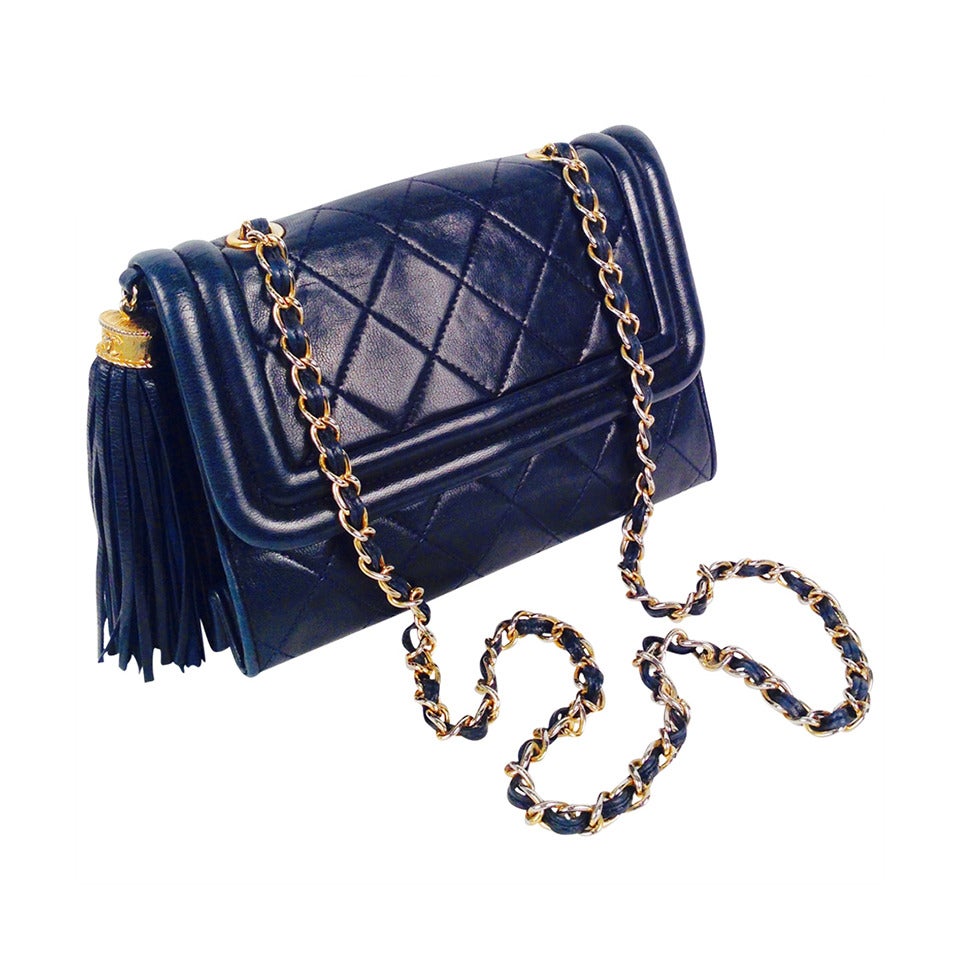 Vintage Chanel Navy Quilted Lambskin Single Flap Bag With Tassel For Sale