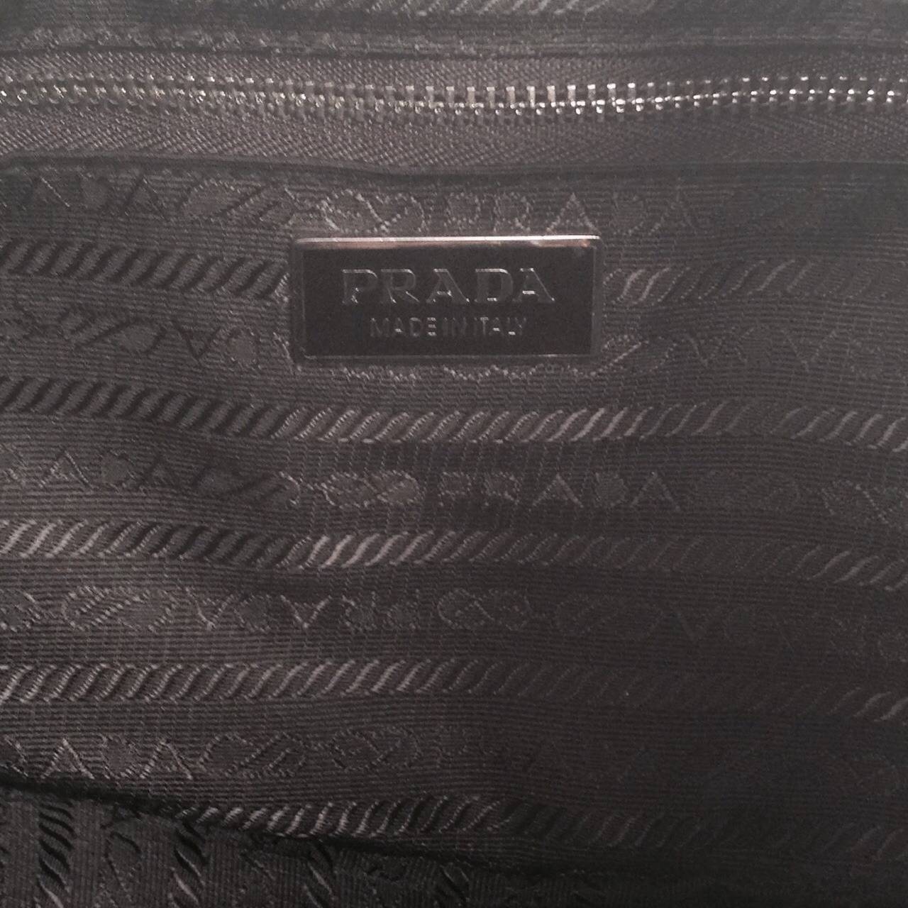 Prada Daino Box Nero Shoulder Handbag For Sale 4