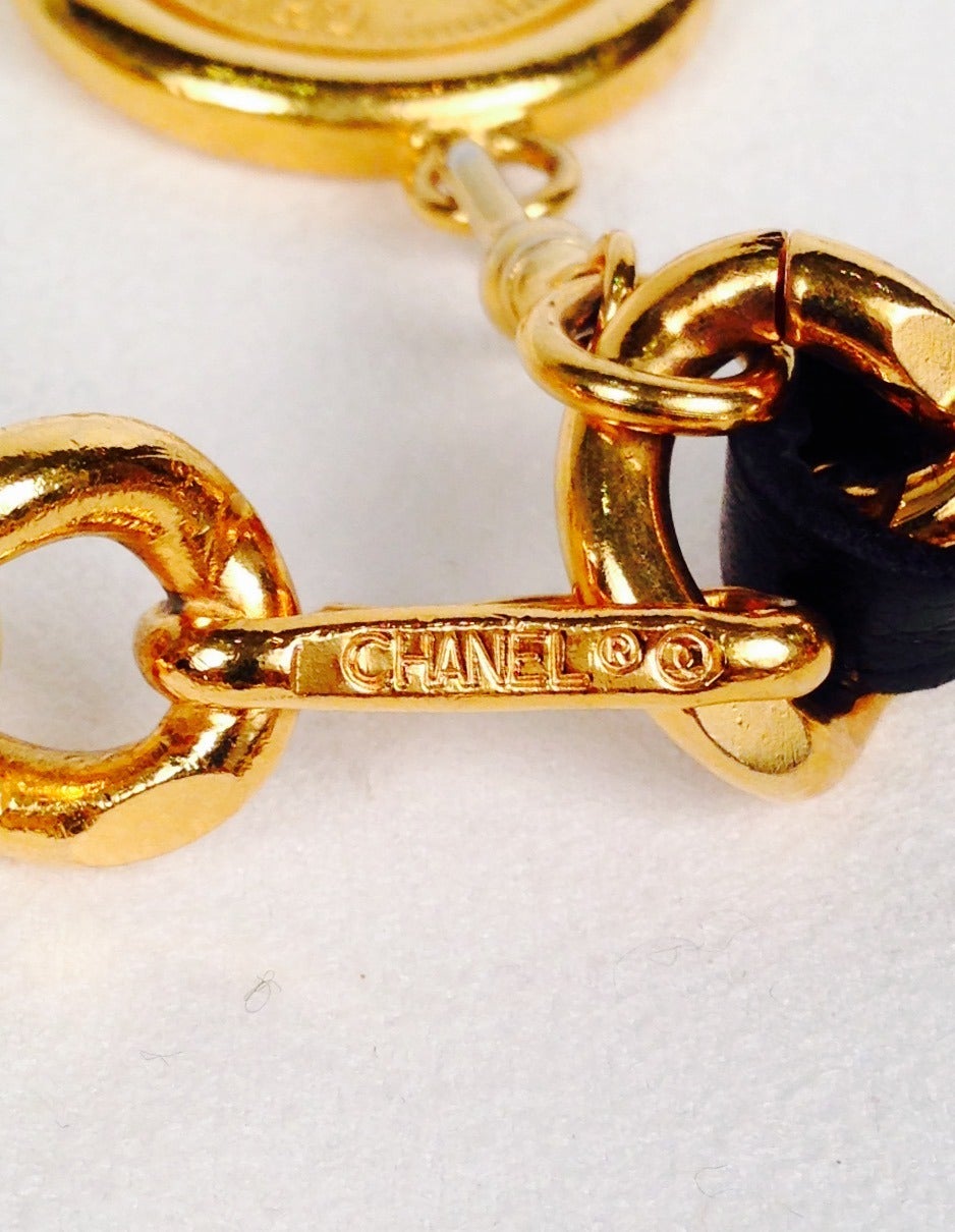 1990s Chanel Chain Belt With Interwoven Leather In Excellent Condition In Palm Beach, FL