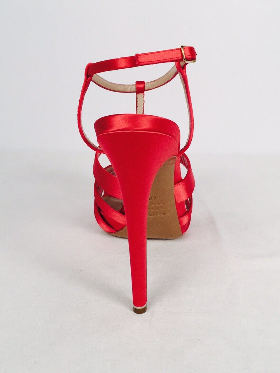 New Nicholas Kirkwood Red Satin High Heel Platform Sandals In New Condition For Sale In Palm Beach, FL