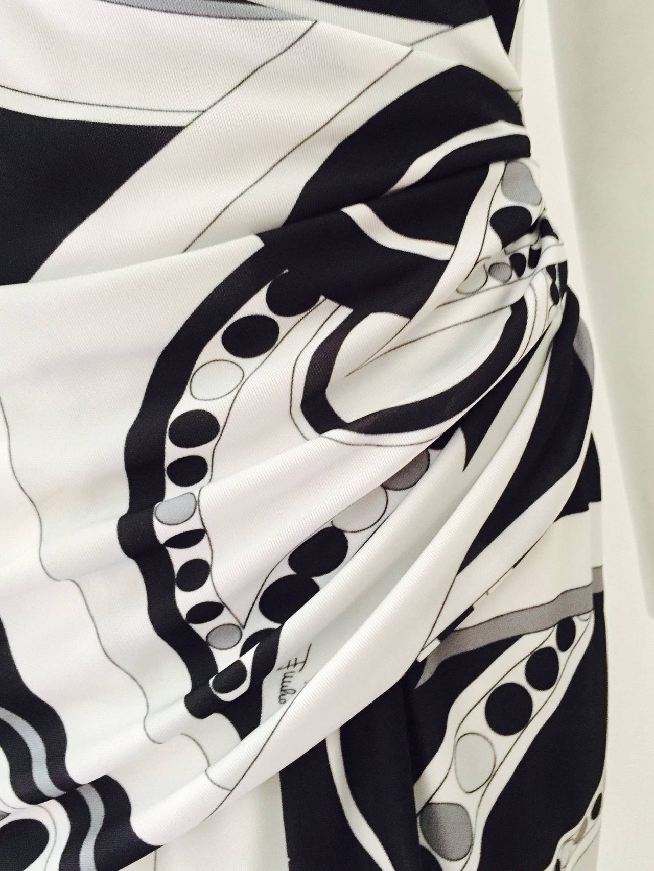 Women's Emilio Pucci Black Grey and White Print Cap Sleeve Sheath Dress