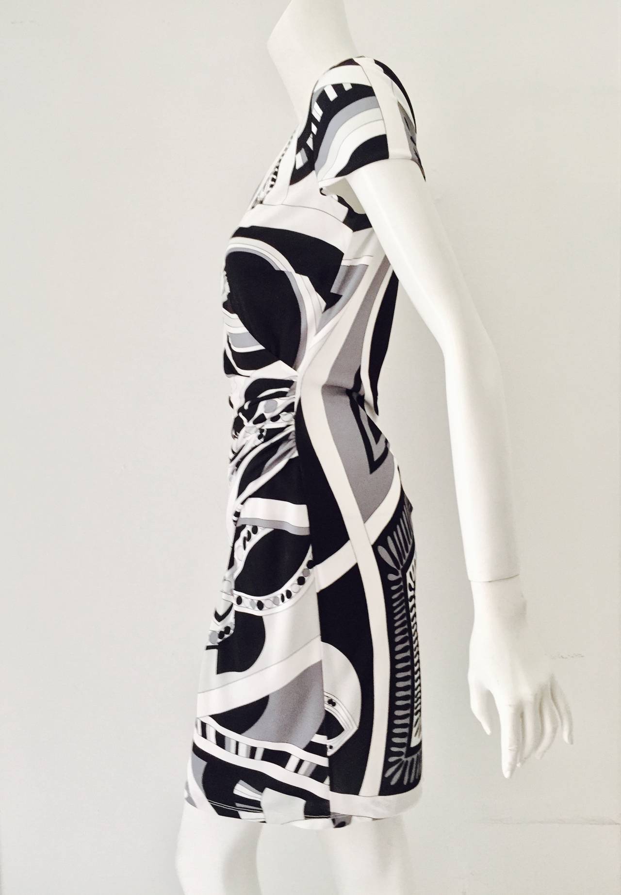 Emilio Pucci Black Grey and White Print Cap Sleeve Sheath Dress In Excellent Condition In Palm Beach, FL