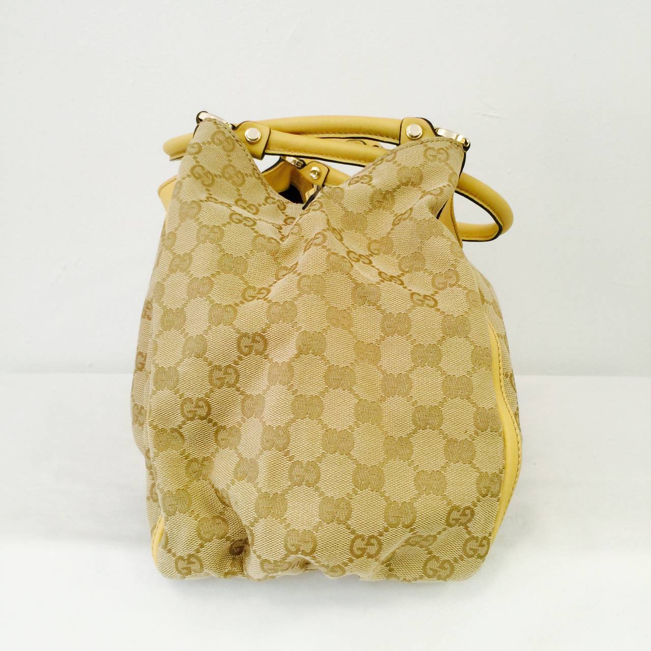 New Gucci D Gold Large Shoulder Bag In New Condition For Sale In Palm Beach, FL