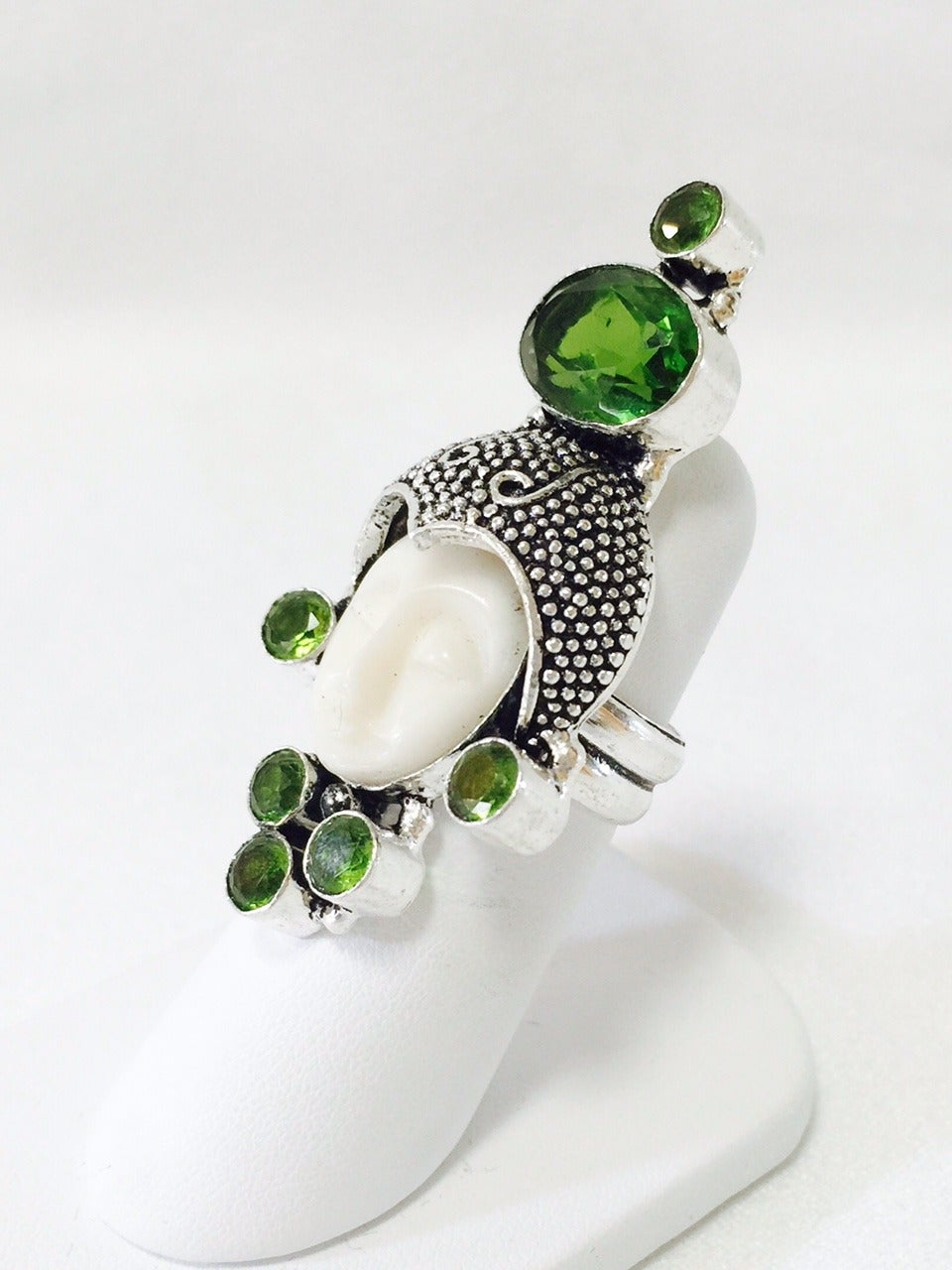 Serene Sterling Silver Moon Face Peridot Ring In Excellent Condition In Palm Beach, FL