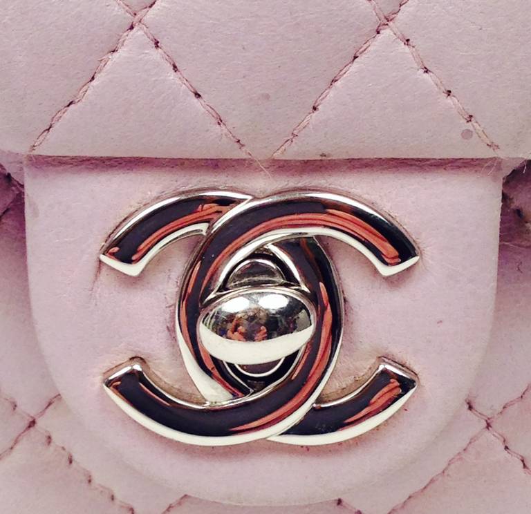 Limited Edition Chanel Lilac Valentine Chain Mini Flap Bag For Sale 2