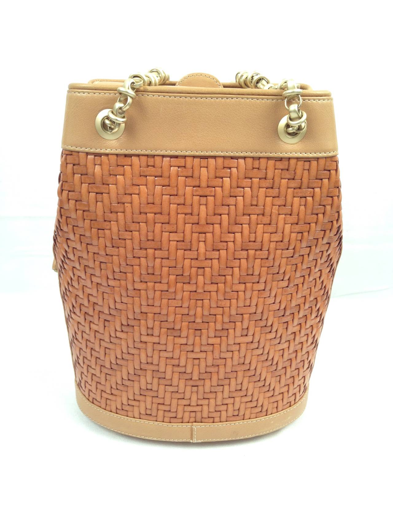Kieselstein-Cord Carmel Woven Leather Shoulder Bag With Poodle Charm In Excellent Condition In Palm Beach, FL