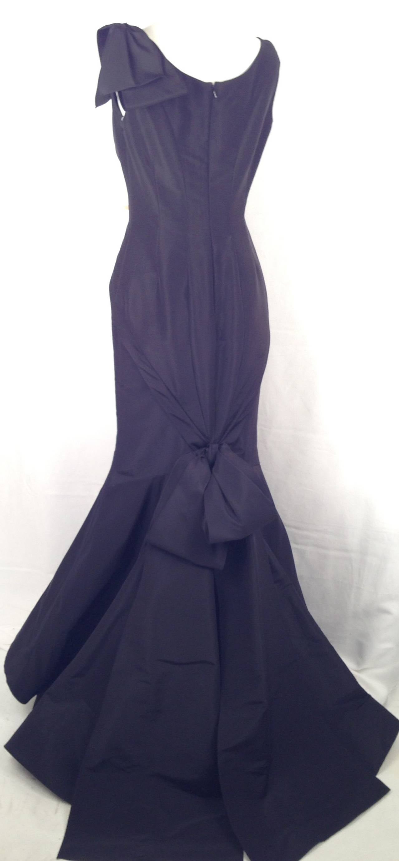 Women's Oscar de la Renta Black Silk Faille Ball Gown For Sale