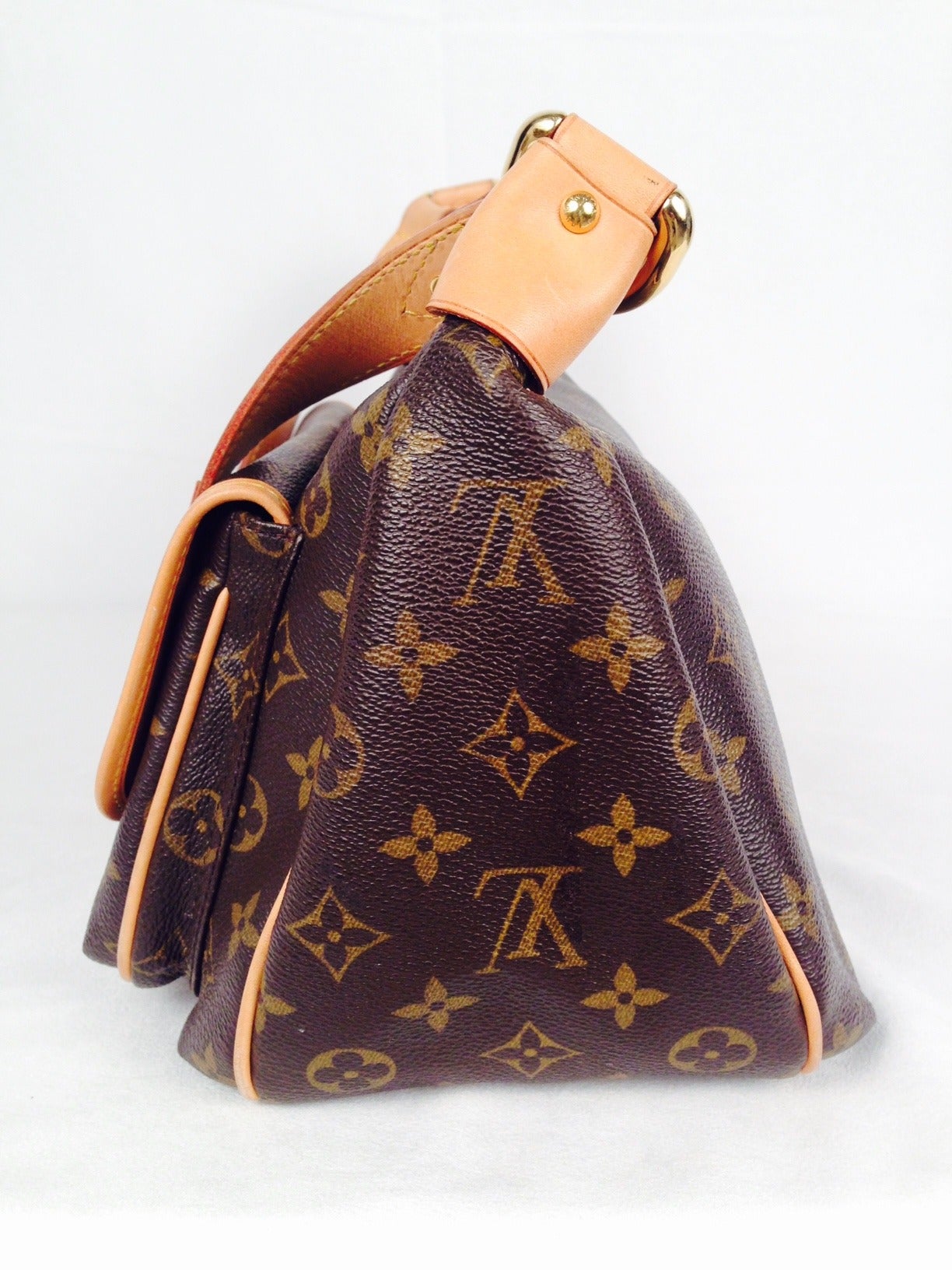 Louis Vuitton Monogram Tikal GM Bag In Excellent Condition For Sale In Palm Beach, FL